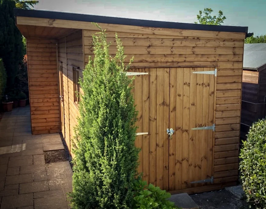 Timber Garden workshop with horizontal cladding