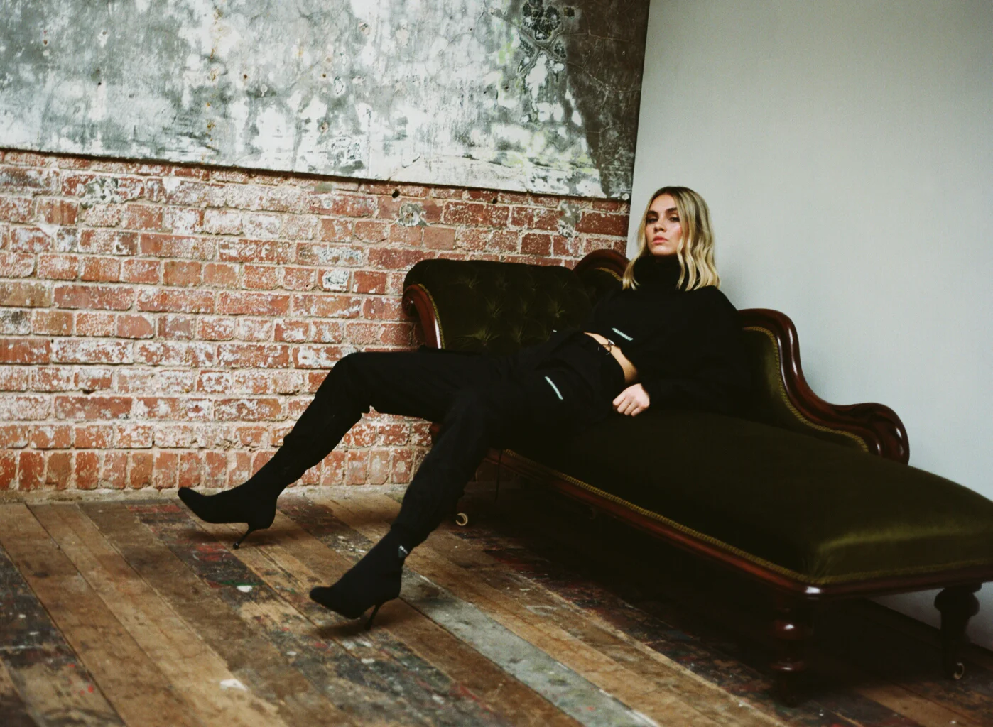 10340001_EDIT_72dpi.jpg
