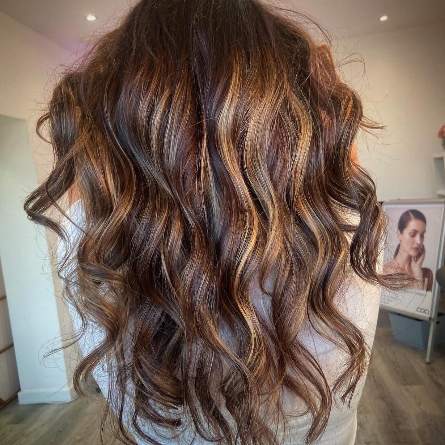 A spring glow up by @emilyfrench_hairdressing 🔥Beautiful 🤍