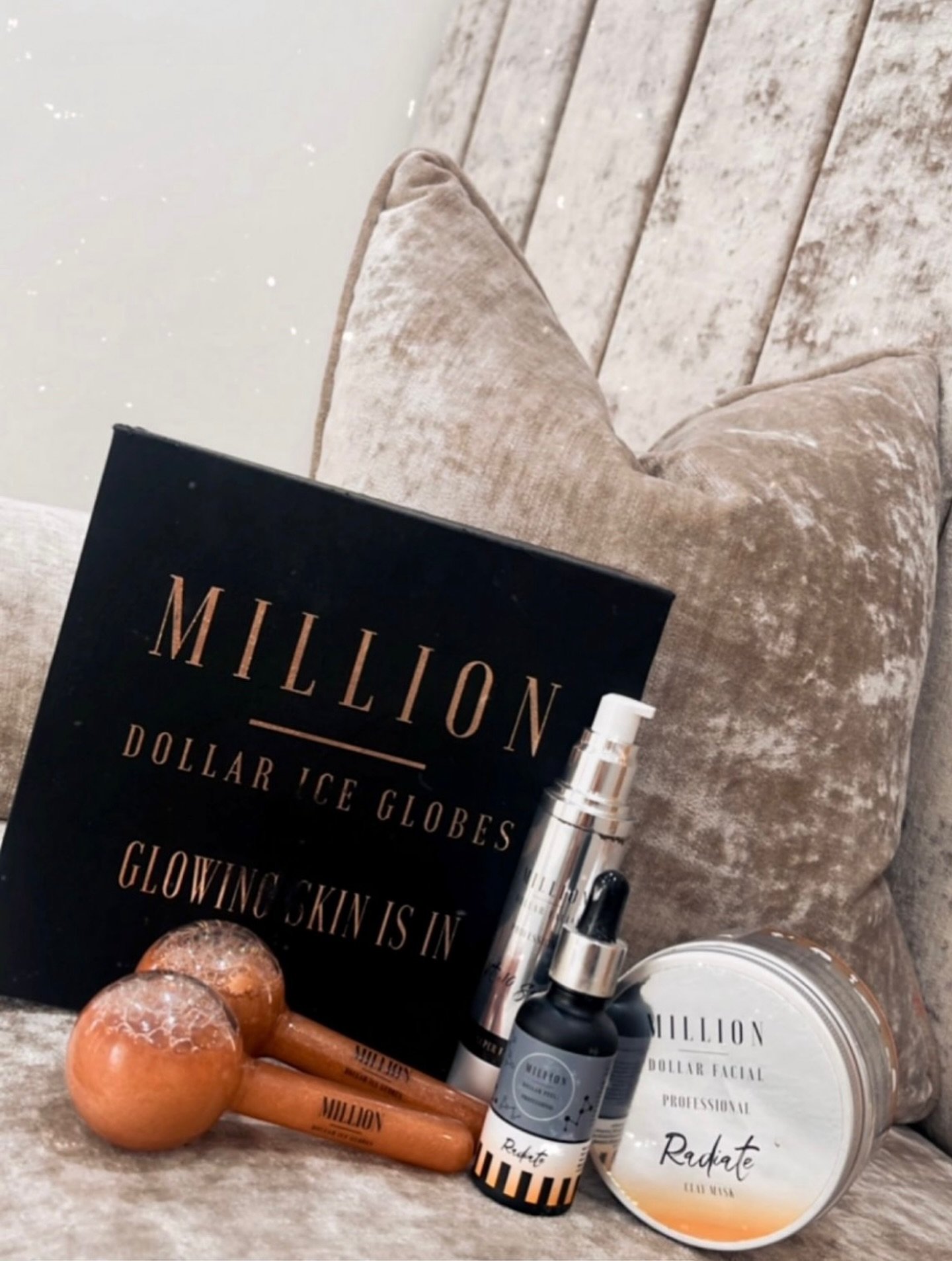 ✨ Our Million Dollar Immaculate Peels have been designed to give near immediate results without the downtime often associated with chemical peels.

ℹ️ They have been developed to support improvements to problematic, inflamed, irritated oily or spot p