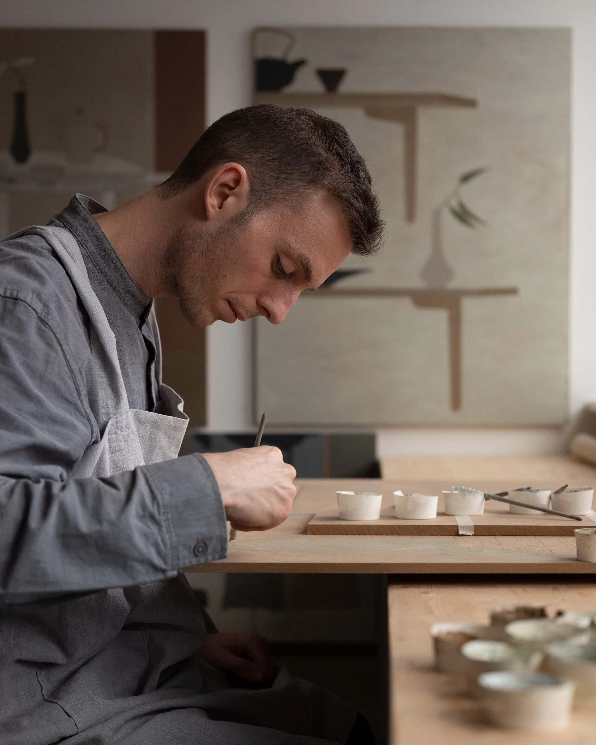 Jon Koko målar 4.jpg