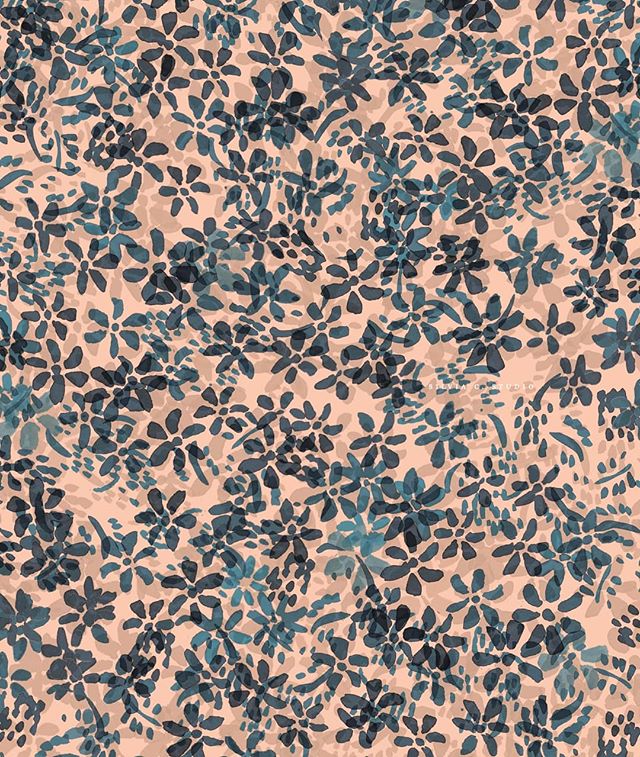 Wild flowers are the best🌾 
#wildflowers #patterns #exclusiveprints #prints #dise&ntilde;odeestampados #estudiocreativo #barcelonadesign #designstudio #floressilvestres #silvestre #art #textilestudio #estampados #flores #surfacedesign #dessin  #wate