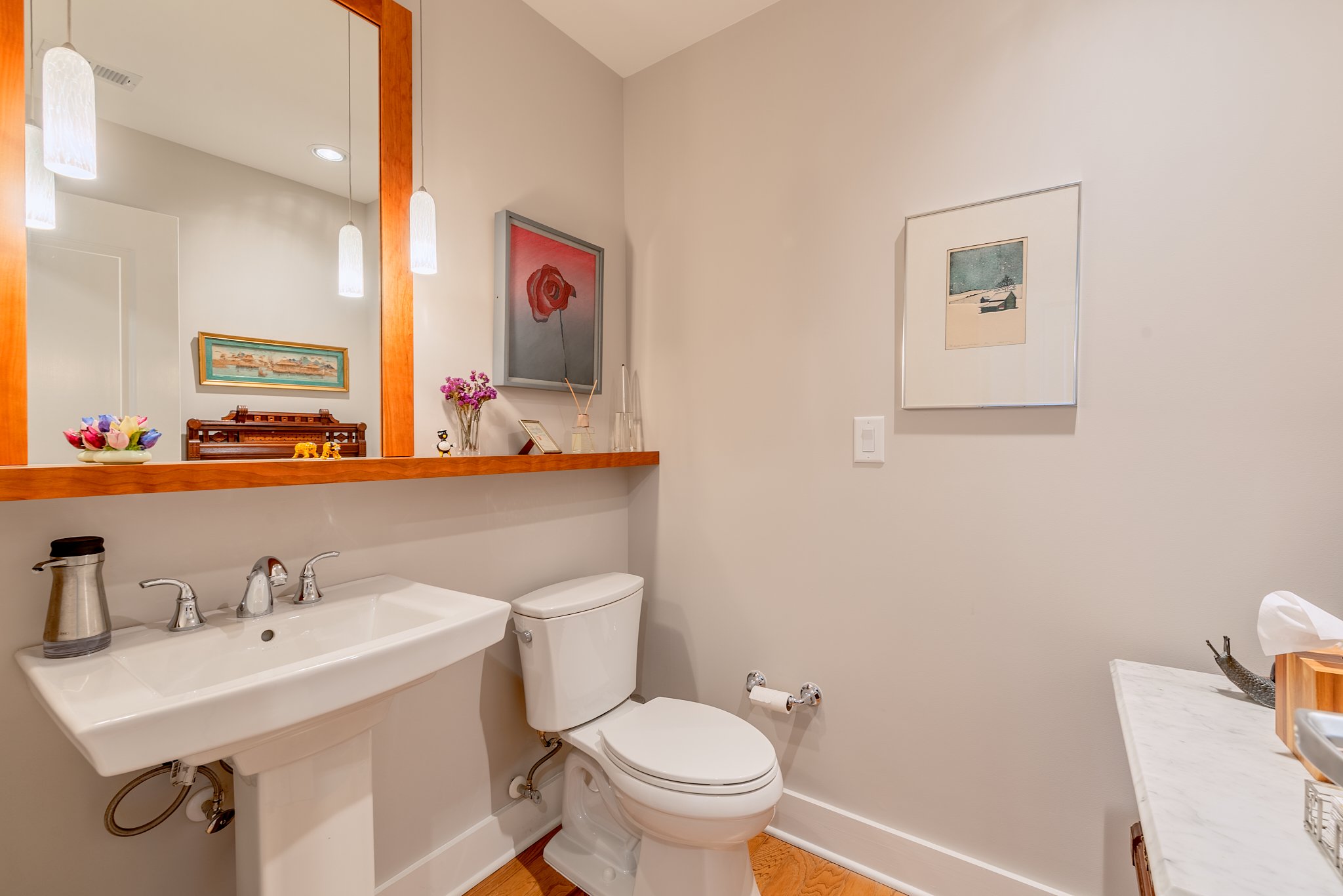140 W Franklin St. 707 Web 003.jpg