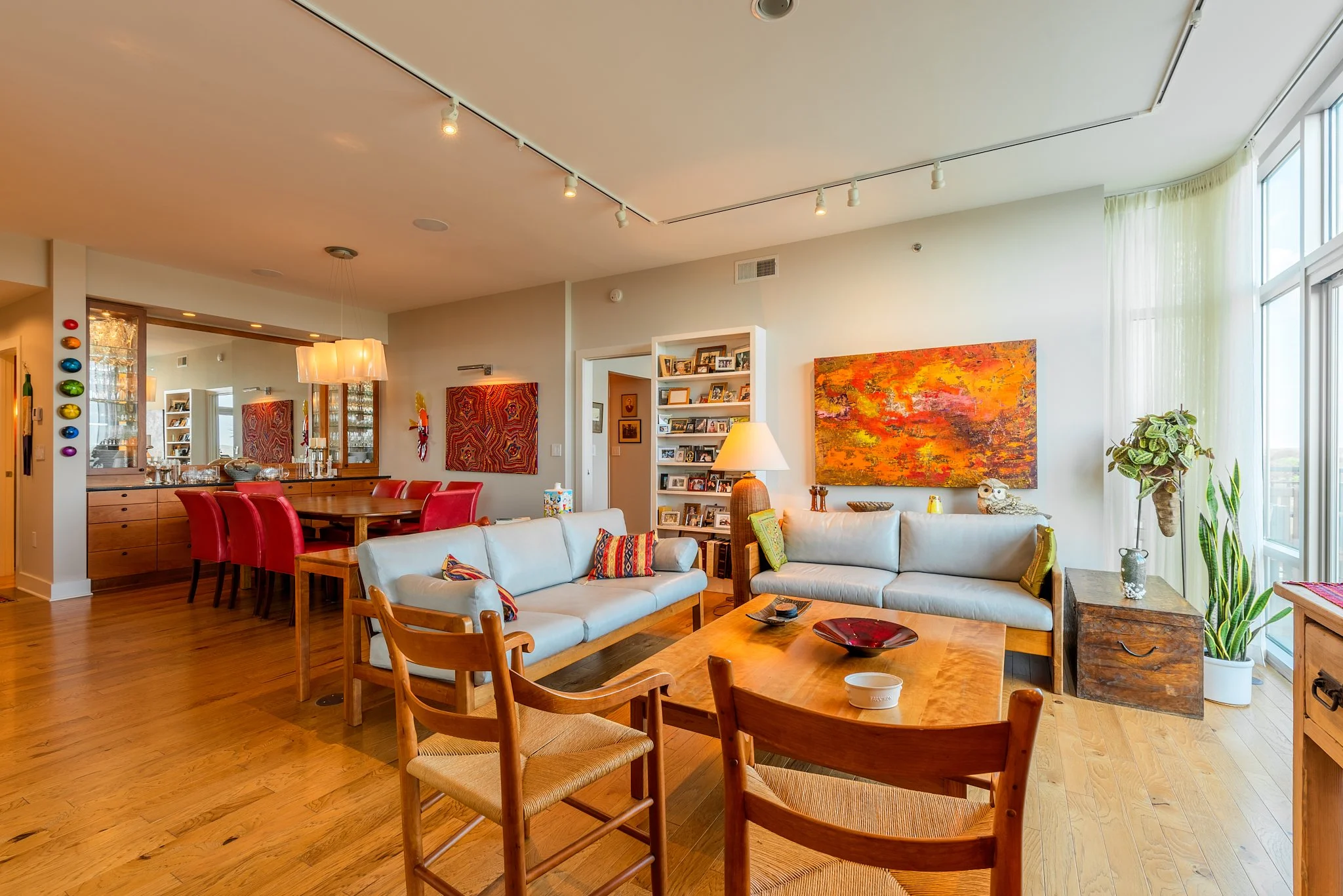 140 W Franklin St. 707 Web 013.jpg