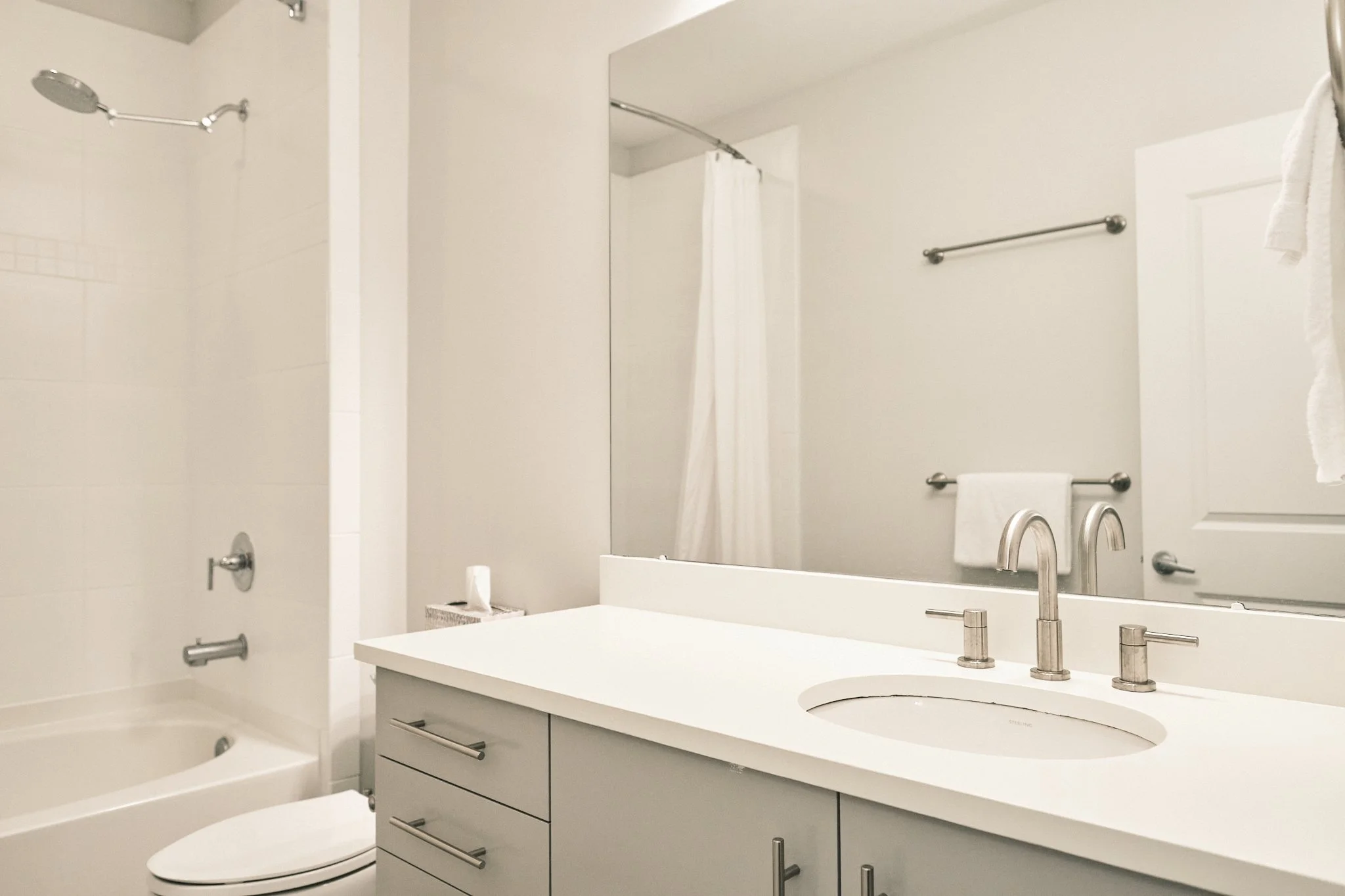 201 N Elm St 904 0005.jpg