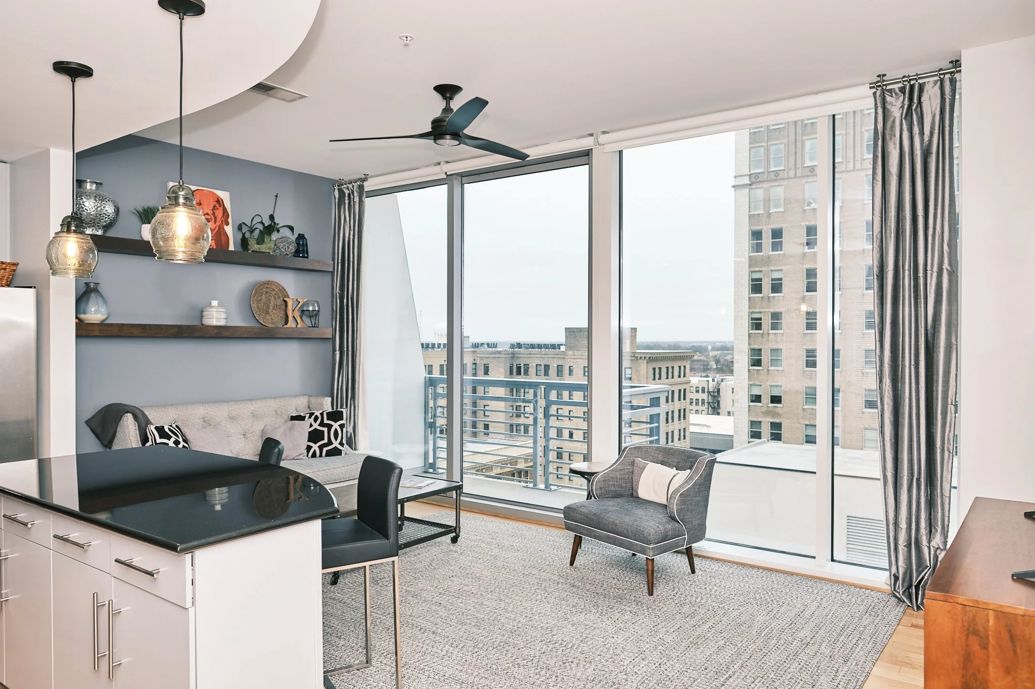 201 N Elm St 904 0010.jpg