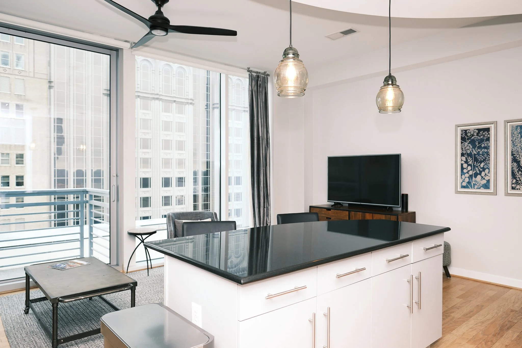 201 N Elm St 904 0011.jpg