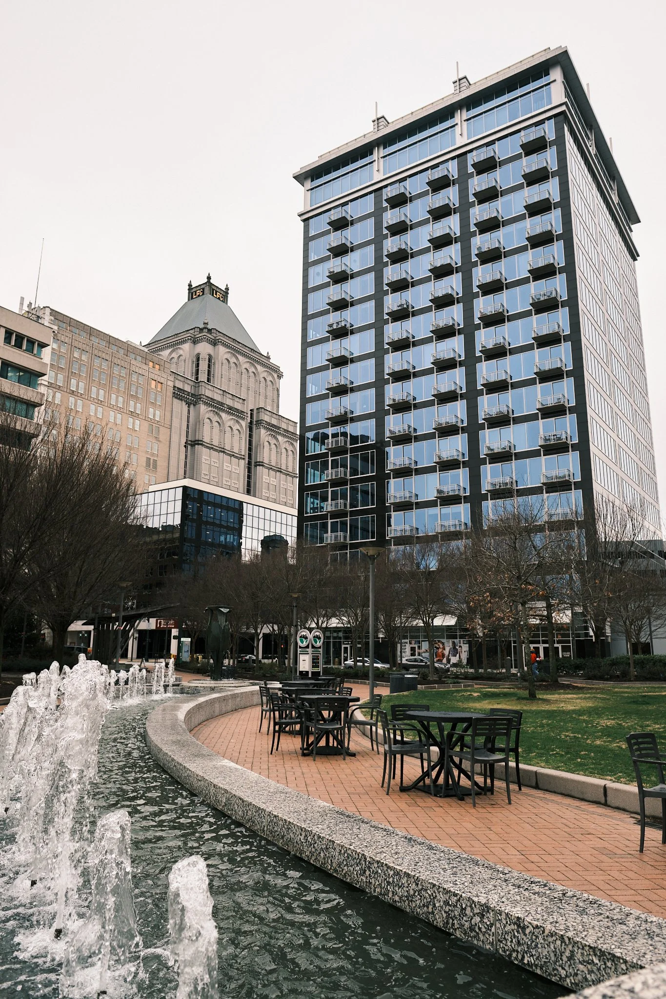 201 N Elm St 904 0031.jpg