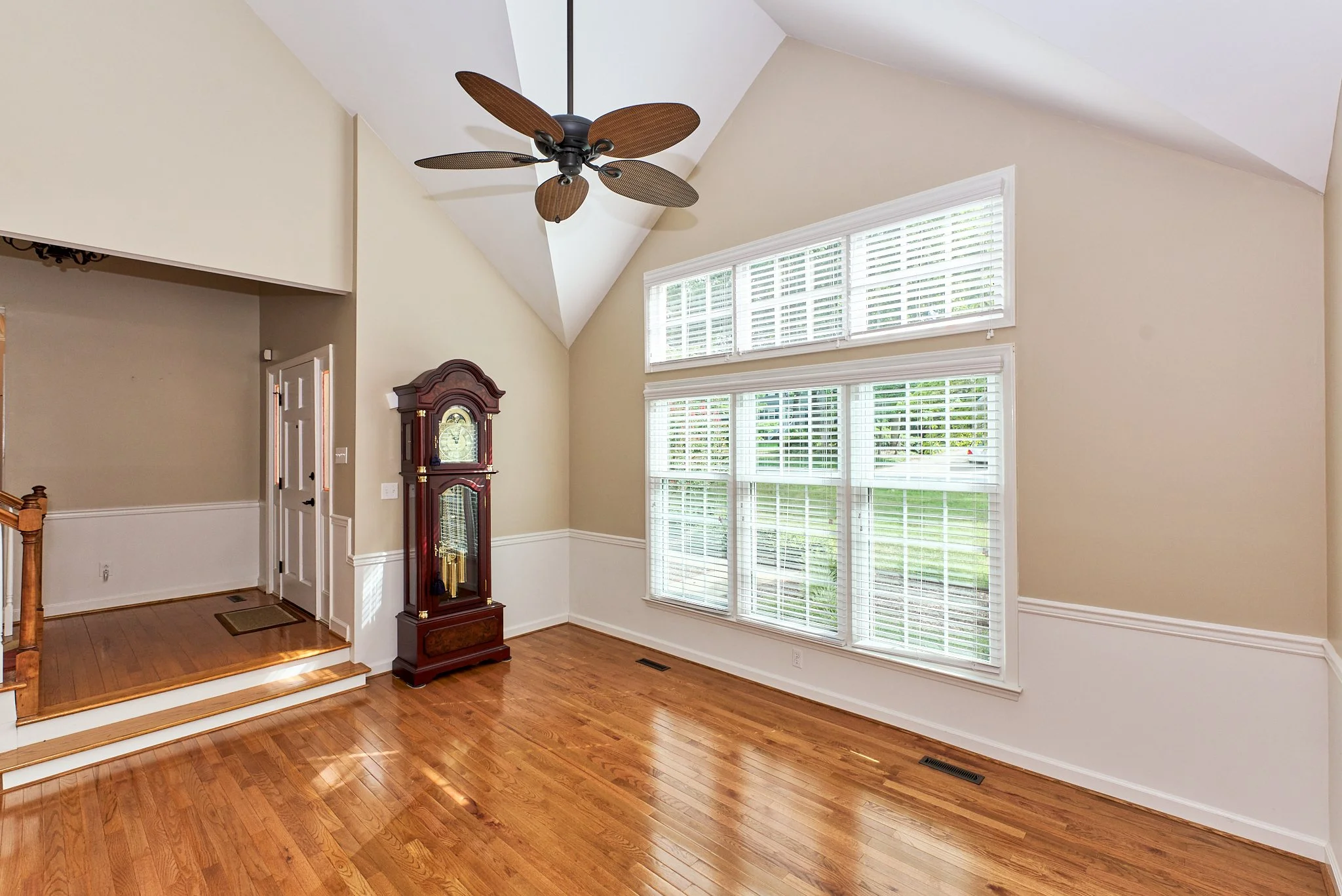 206 Aspen Ave Web 013.jpg
