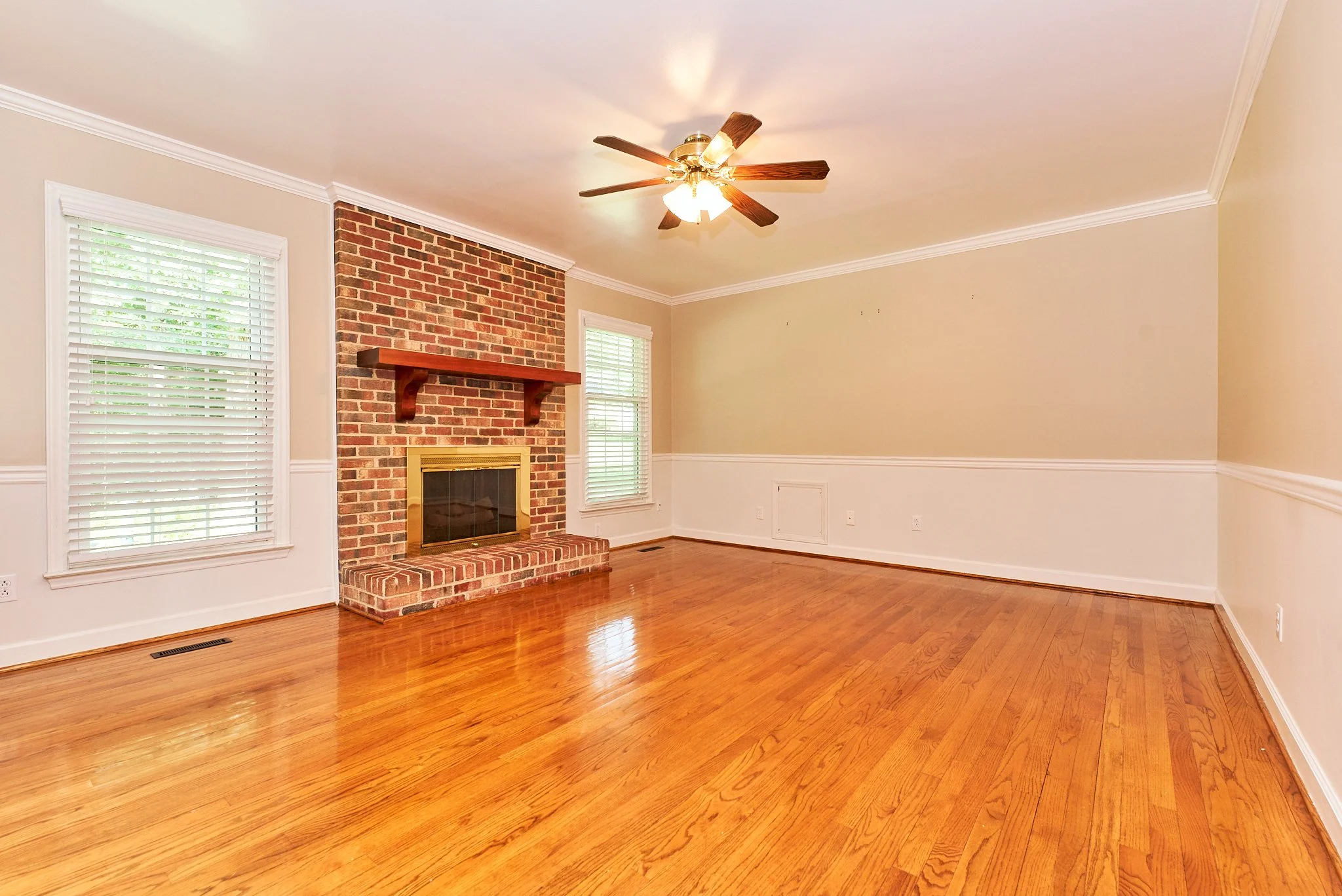 206 Aspen Ave Web 020.jpg