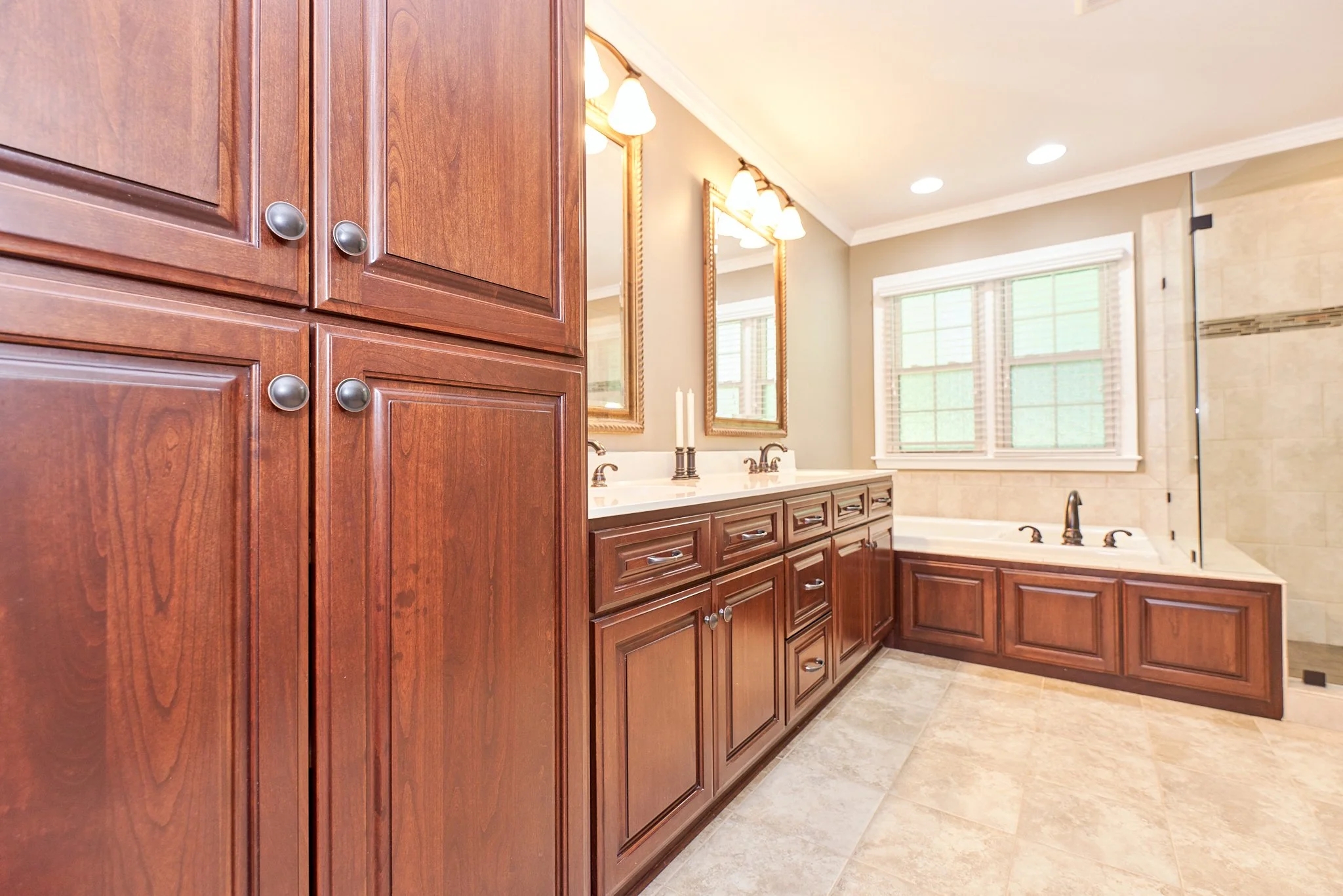 206 Aspen Ave Web 025.jpg