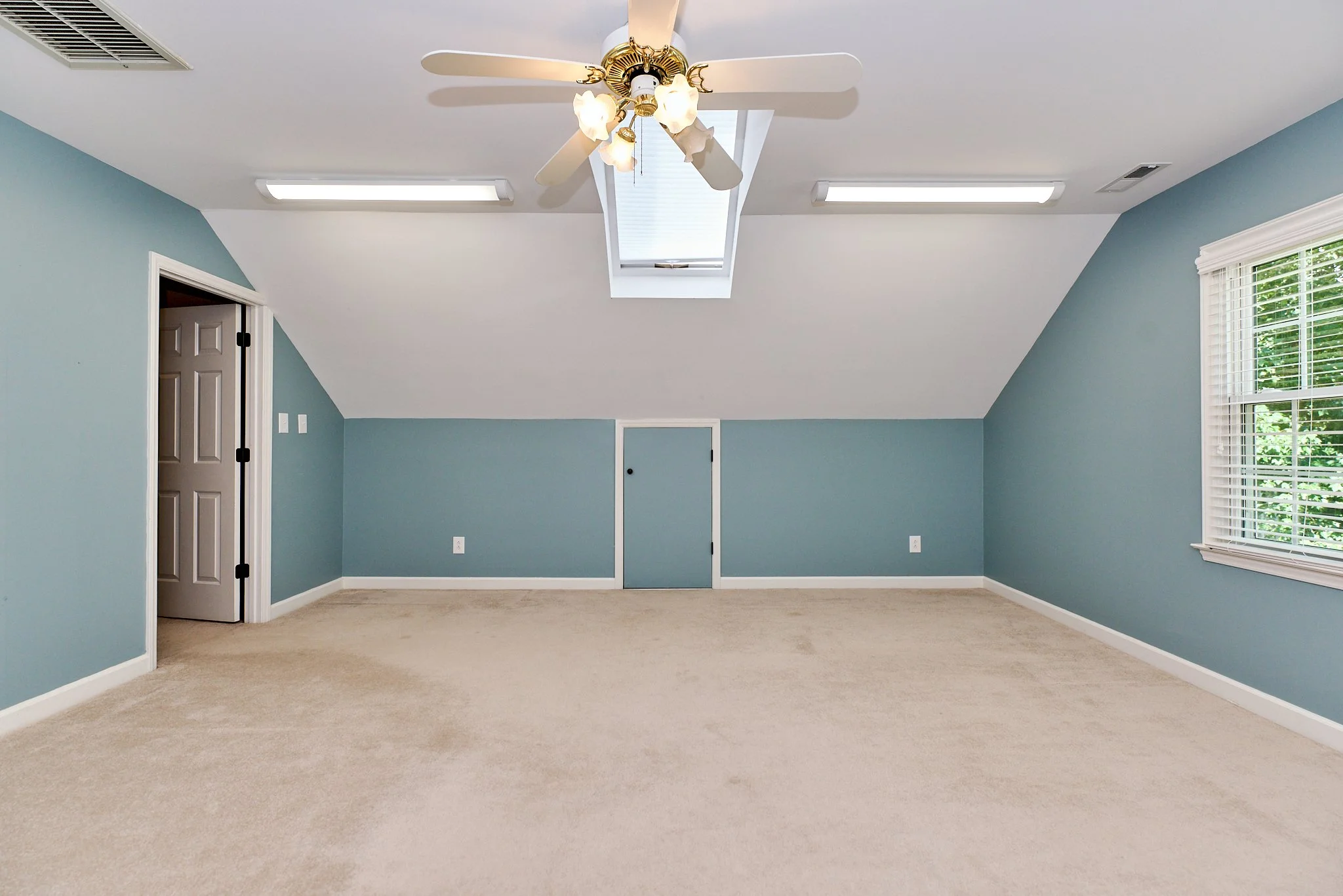 206 Aspen Ave Web 036.jpg