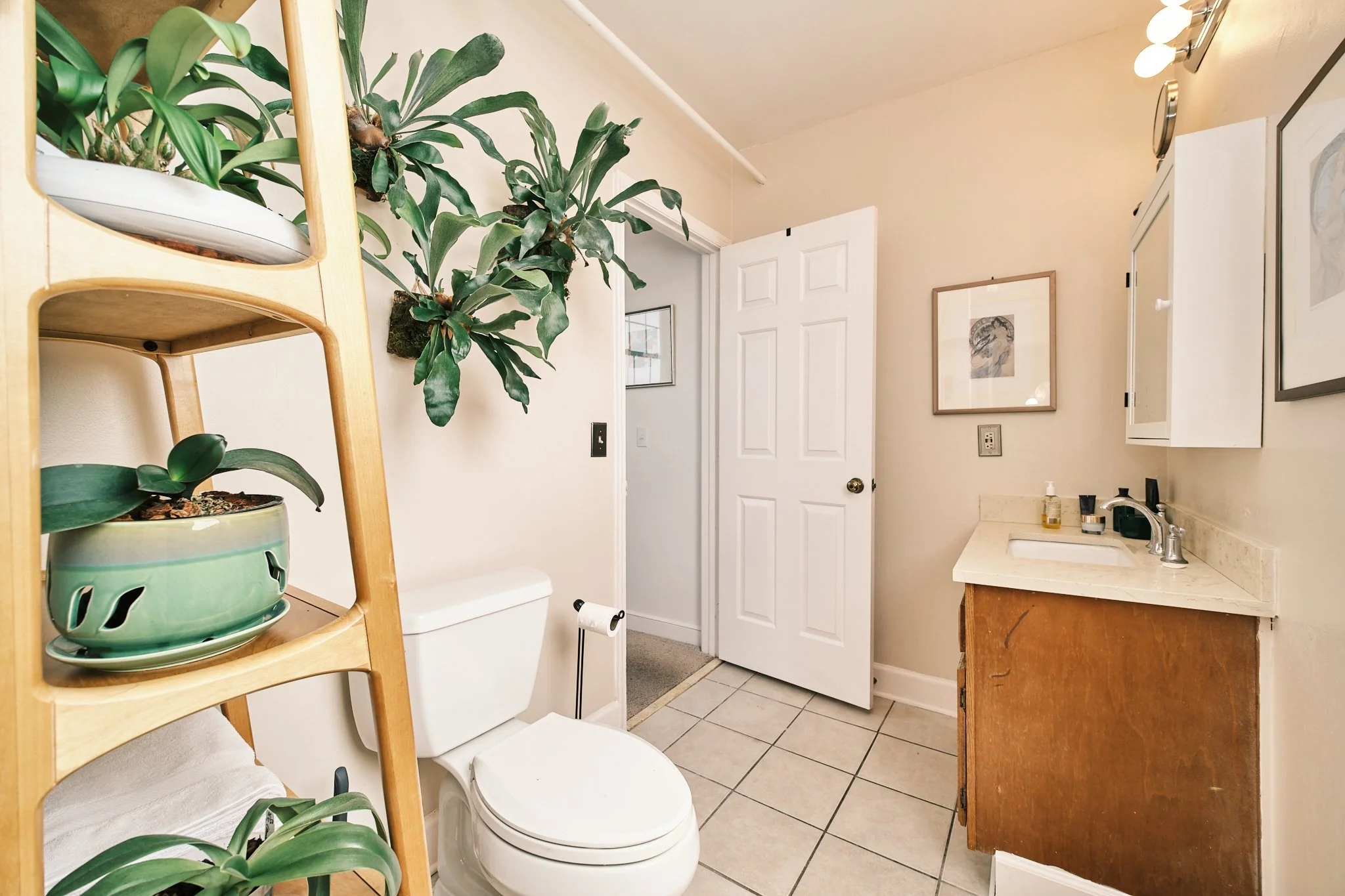 801 W McGee St 21 WEB 0018.jpg