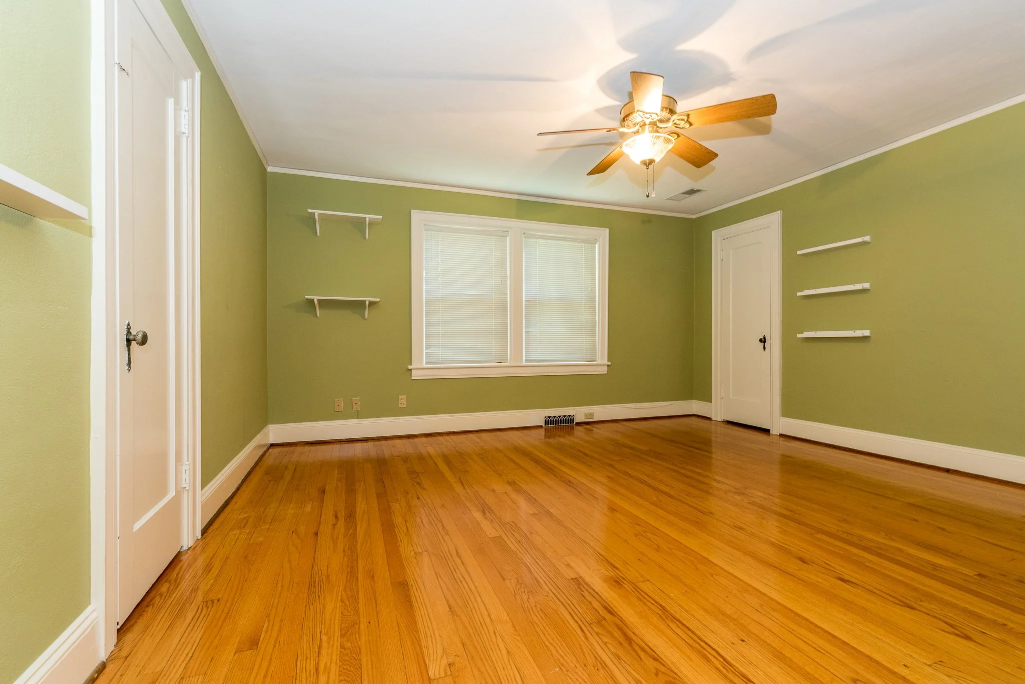 0026118 Kensington Rd 134 8814 Web.jpg