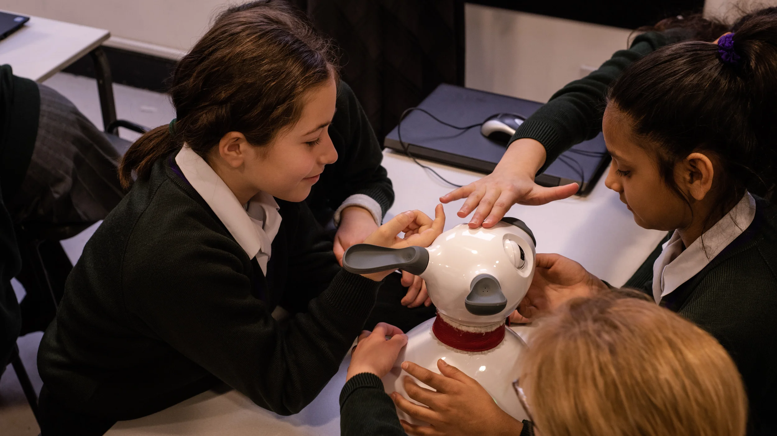 MiRo-E - Lyonsdown School Visit - Feb19-38.jpg