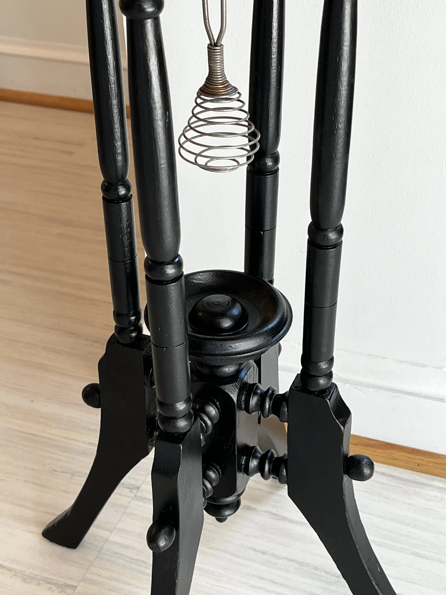 1 Loose Piece table detail_9931 sm.jpg