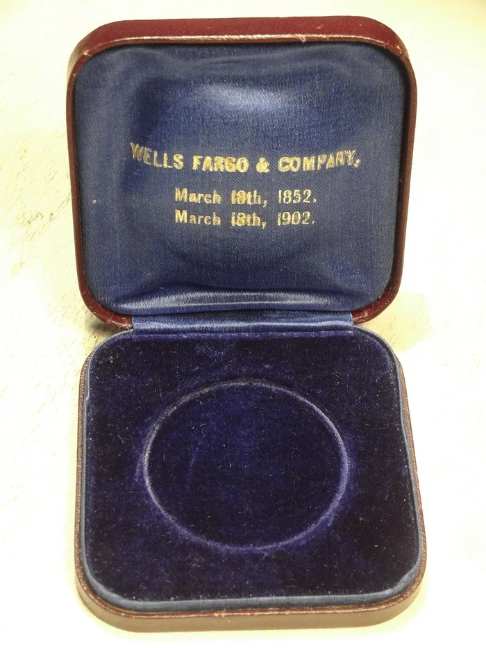 HK296E.JPG