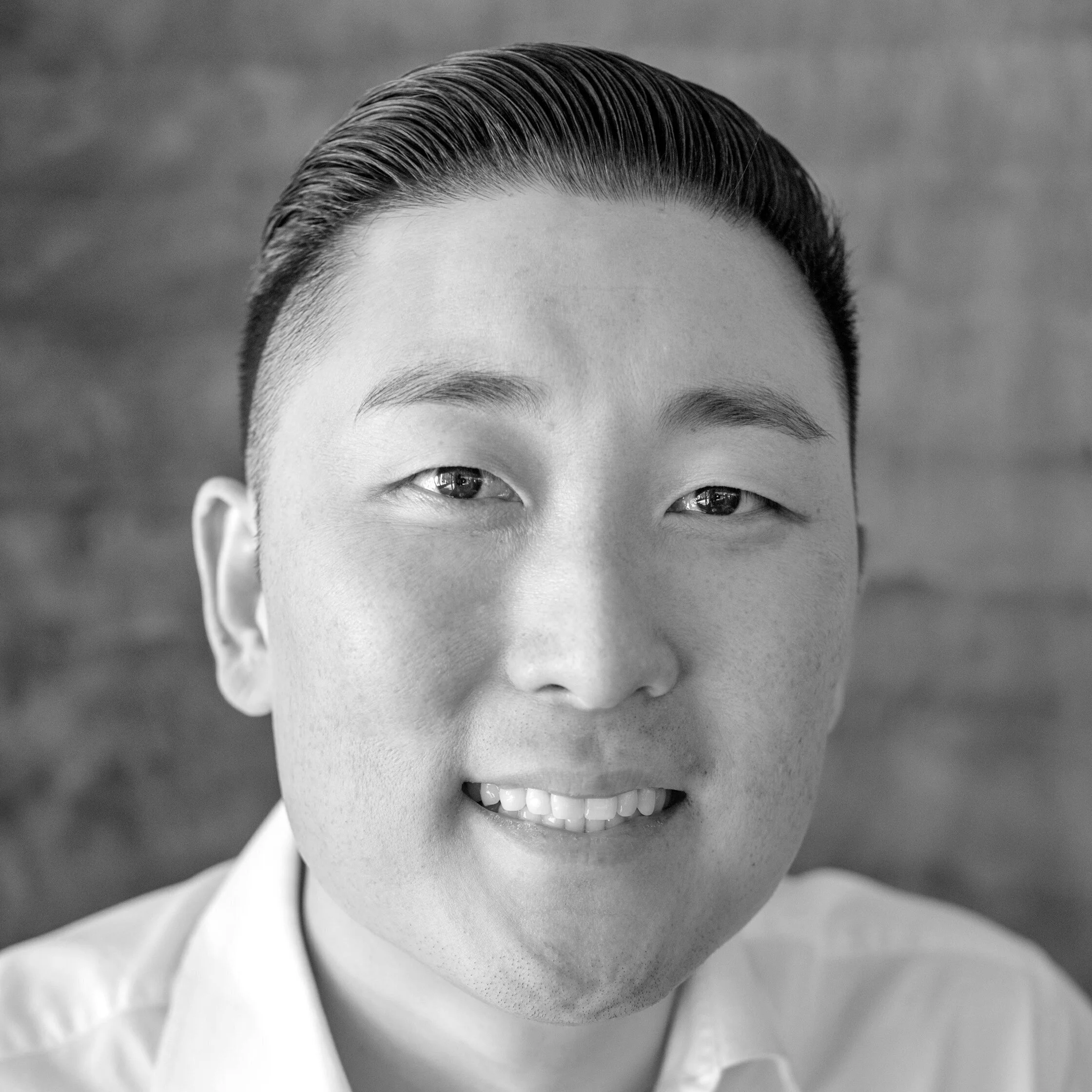 Solomon Choi Partner Solomon Choi is an entrepreneur with 20 years of hospitality experience with expertise in marketing strategy and growth. Under his leadership, there have been over 50 restaurants opened in 7 states and 2 countries. Solomon is the Founder/CEO of 16 Handles, New York City's largest frozen dessert retailer which he successfully scaled through domestic and international franchise development.