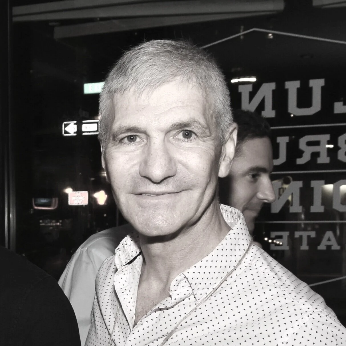 SIMON OREN Partner Oren is the owner and founder of Chef Driven and Tour de France Hospitality groups. Oren’s brands and concepts are mainstays of contemporary New York dining and socializing with a strong emphasis on design, food, beverage and enlightened service.