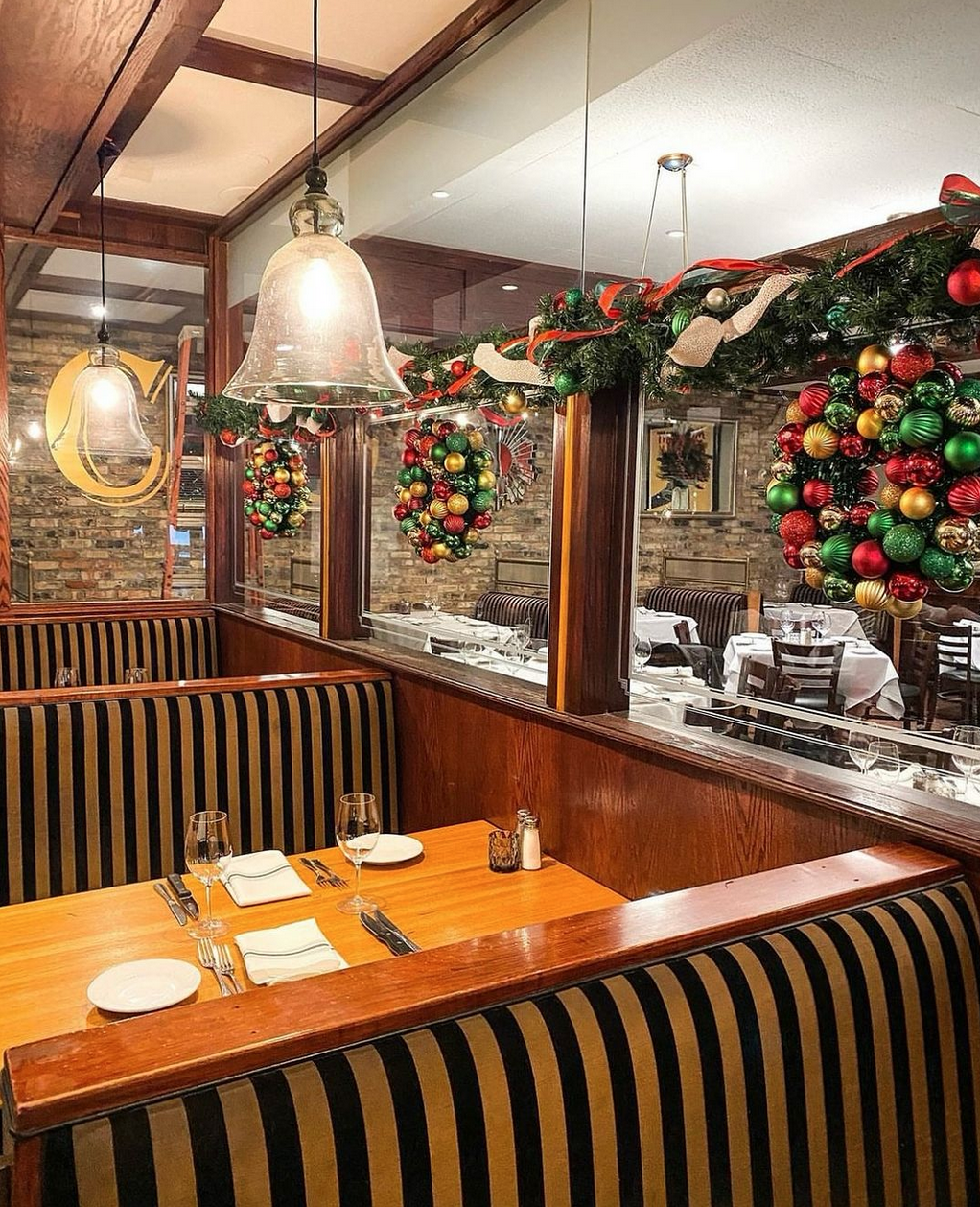 Unwrap the Joy of Exceptional Dining: Celebrate the Holidays at Chamberlain's Steak &amp; Chop House