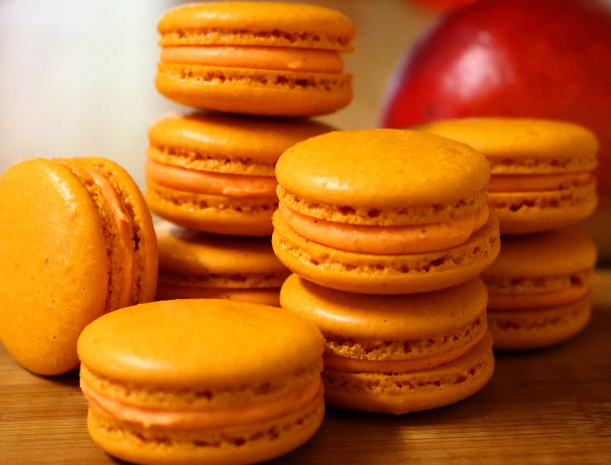 French Macaron Baking Adventures, Part 17: Macaroons vs. Macarons
