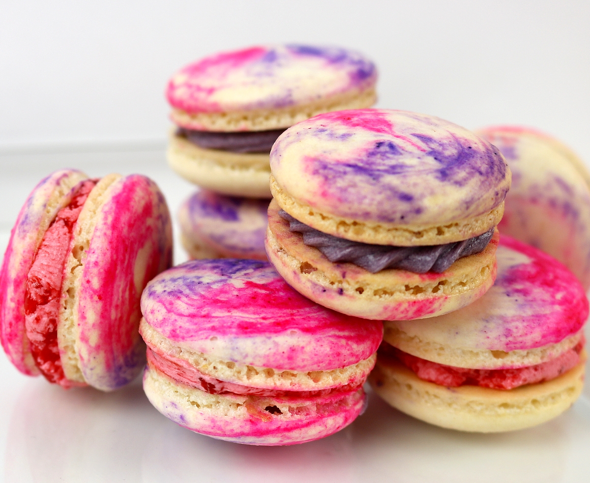swirlmacaronswhite1