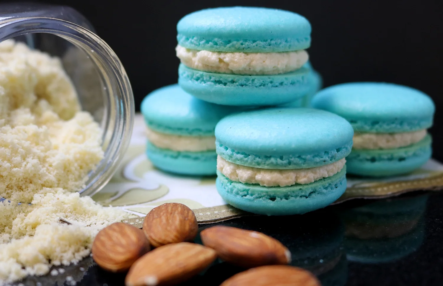 almondmacaronsgroupa.jpg