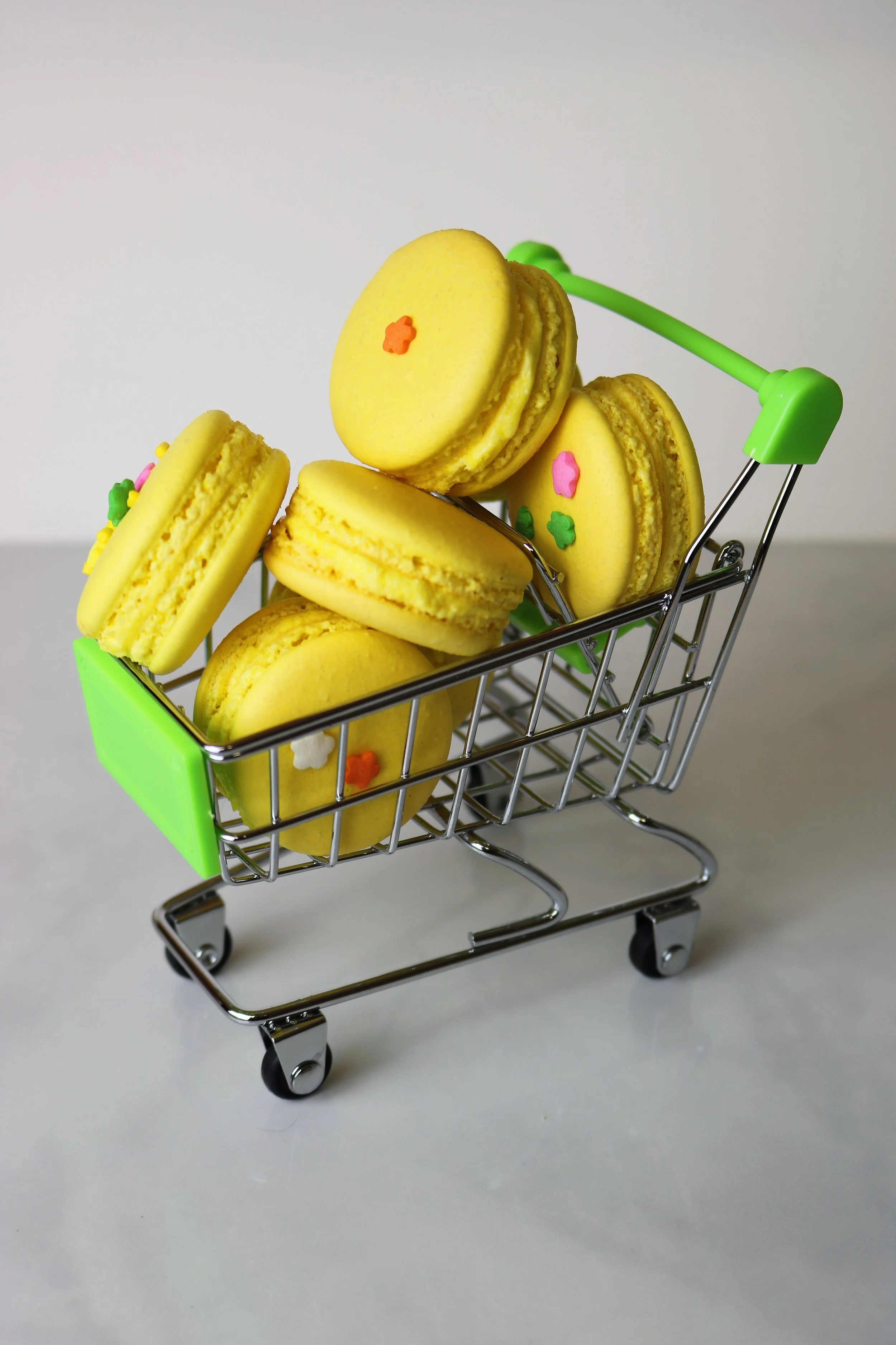 Banana Coconut Macarons Recipe &amp; Video Tutorial