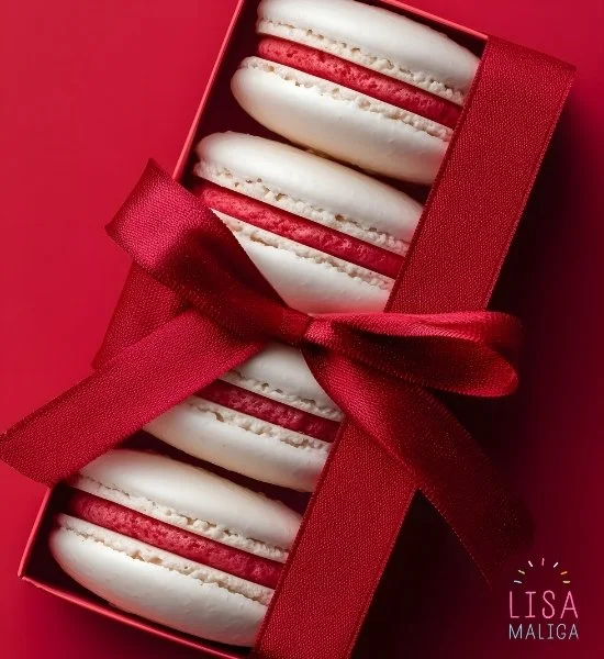 Give the Gift of Macarons This Holiday Season!