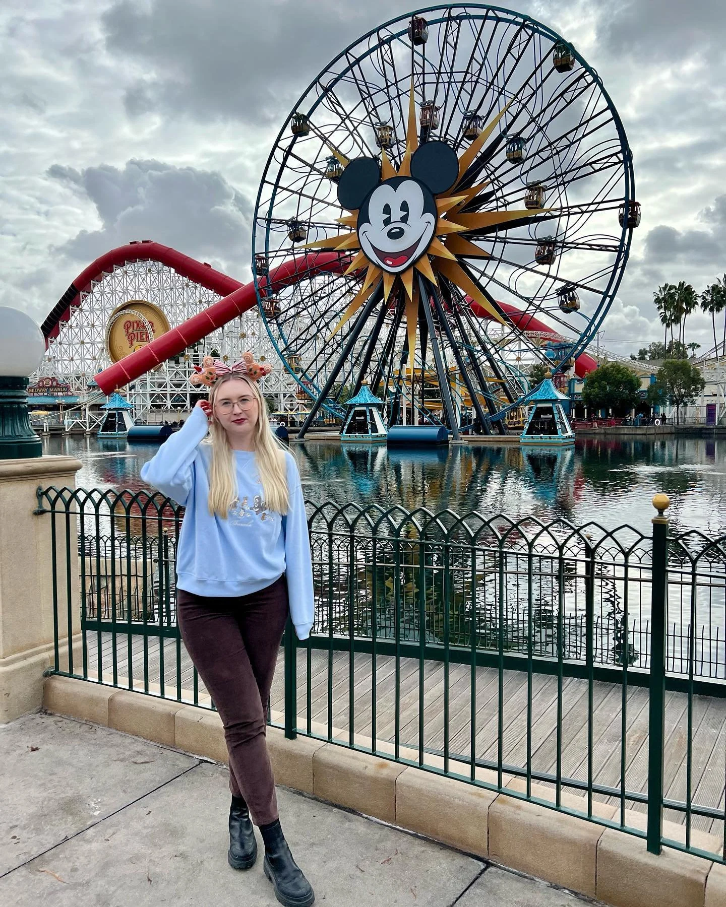 Yes I am in fact wearing Mickey ears shaped like gingerbread🎄
