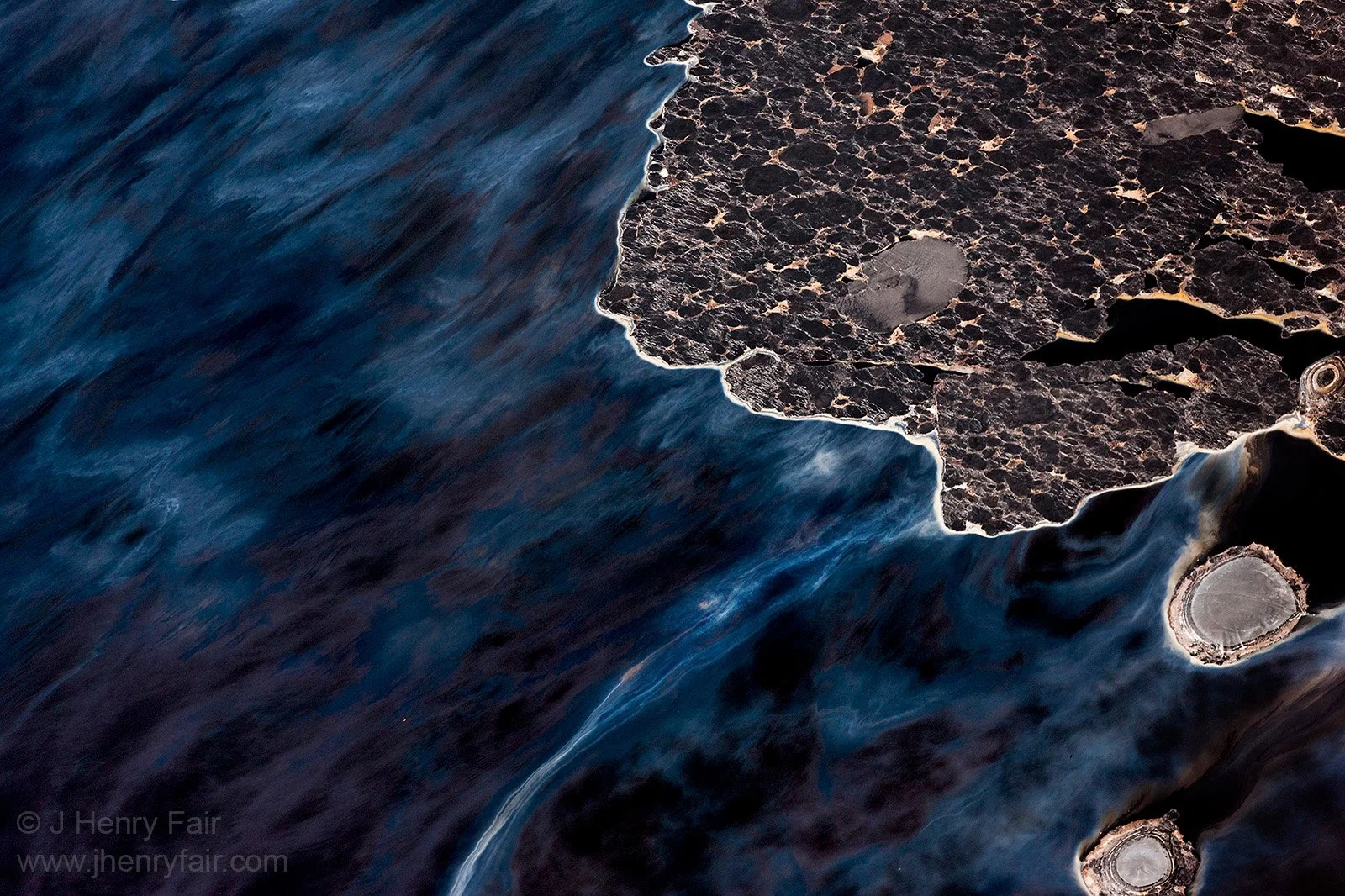 Waste treatment at pulp mill