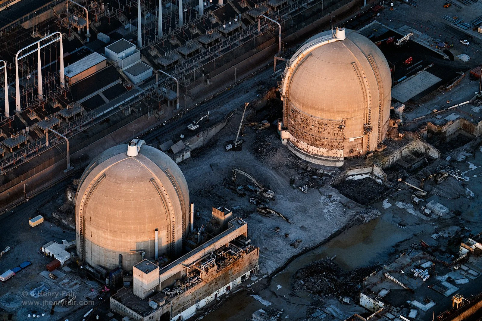 Happy Chernobyl Birthday!
&bull;
Nuclear is the most expensive and inefficient source of power.
Its boosters say it has no climate footprint (not counting all of the concrete needed to produce it)
And let's not even talk about the waste problem or Fu