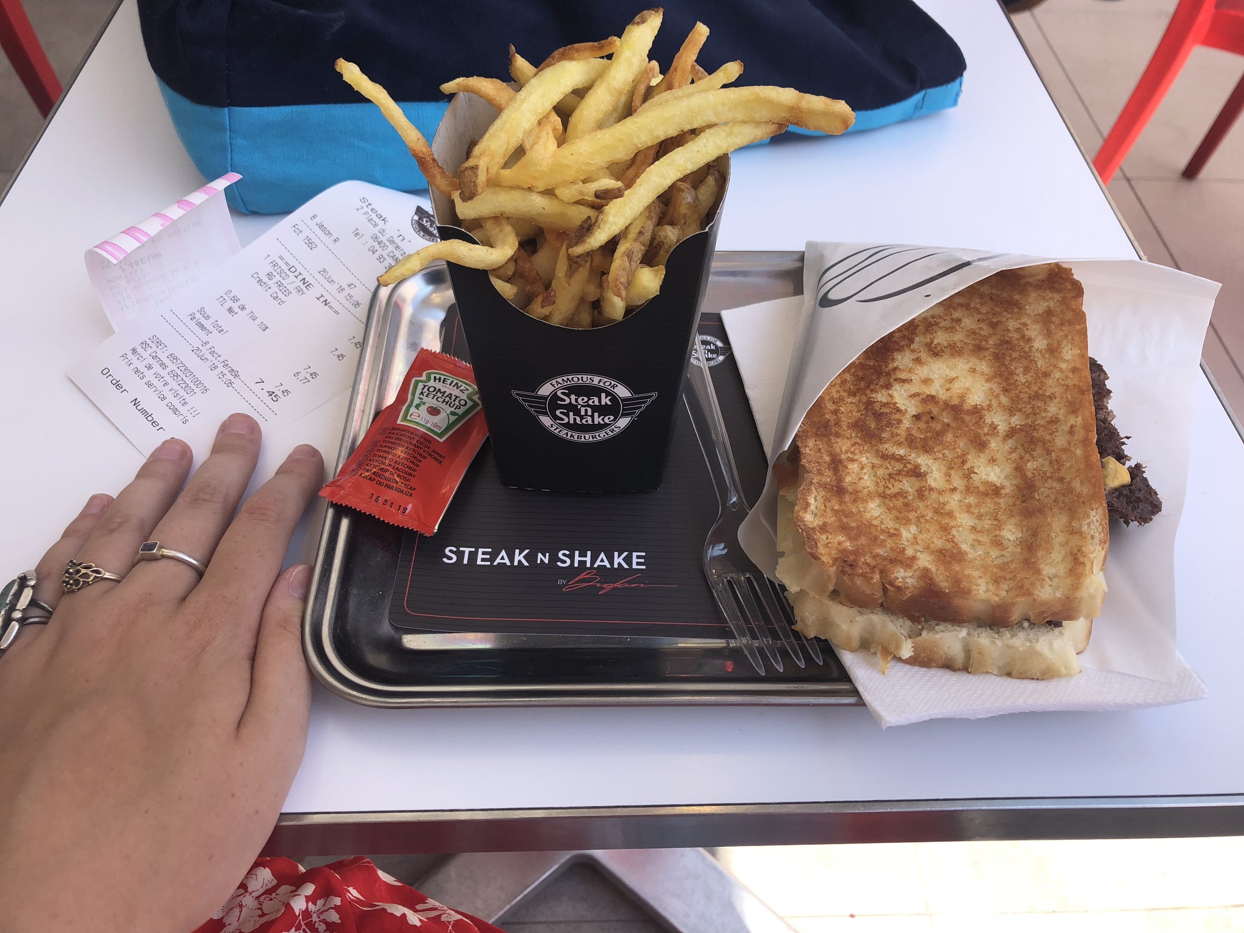 steak and shake / cannes, france 