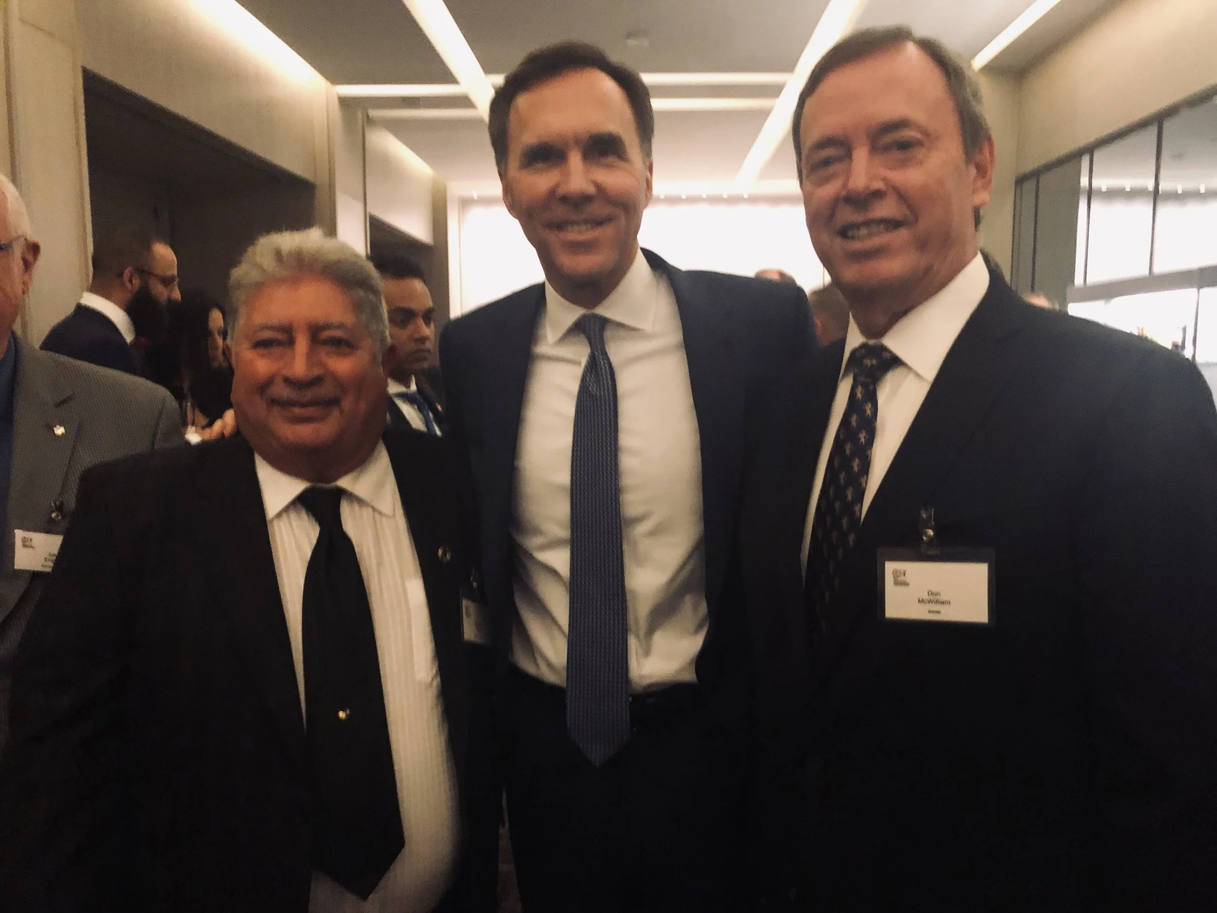 To the right, Emirates Airline GM Don McWilliam and Finance Minister The Honourable Bill Morneau
