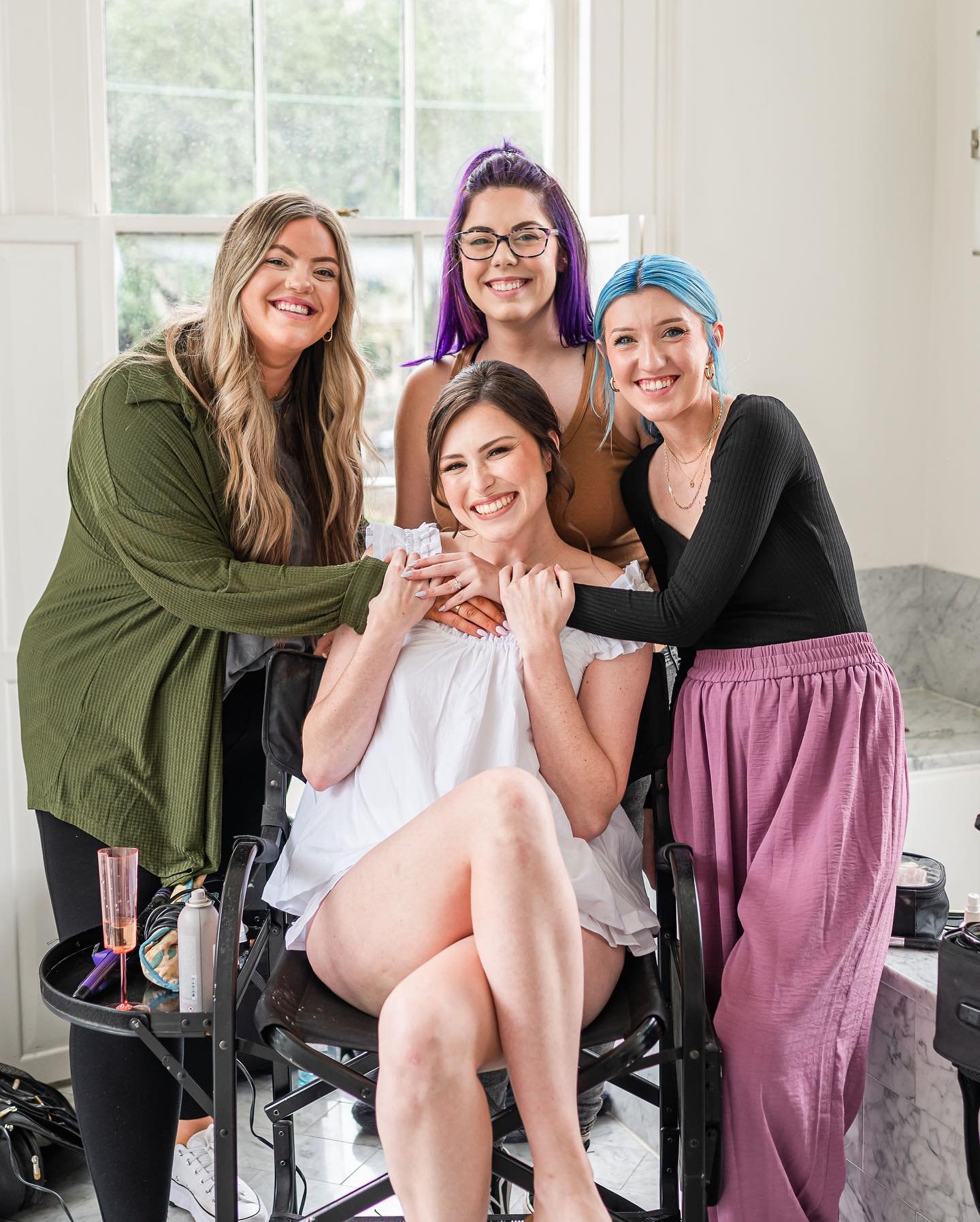 I love my team, and nothing makes my soul happier than when YOU love them too 💜🩵
Thank you @rachaelbphotographybr for capturing this 📸
Katherine&rsquo;s hair and makeup by Joanna 👰🏻&zwj;♀️