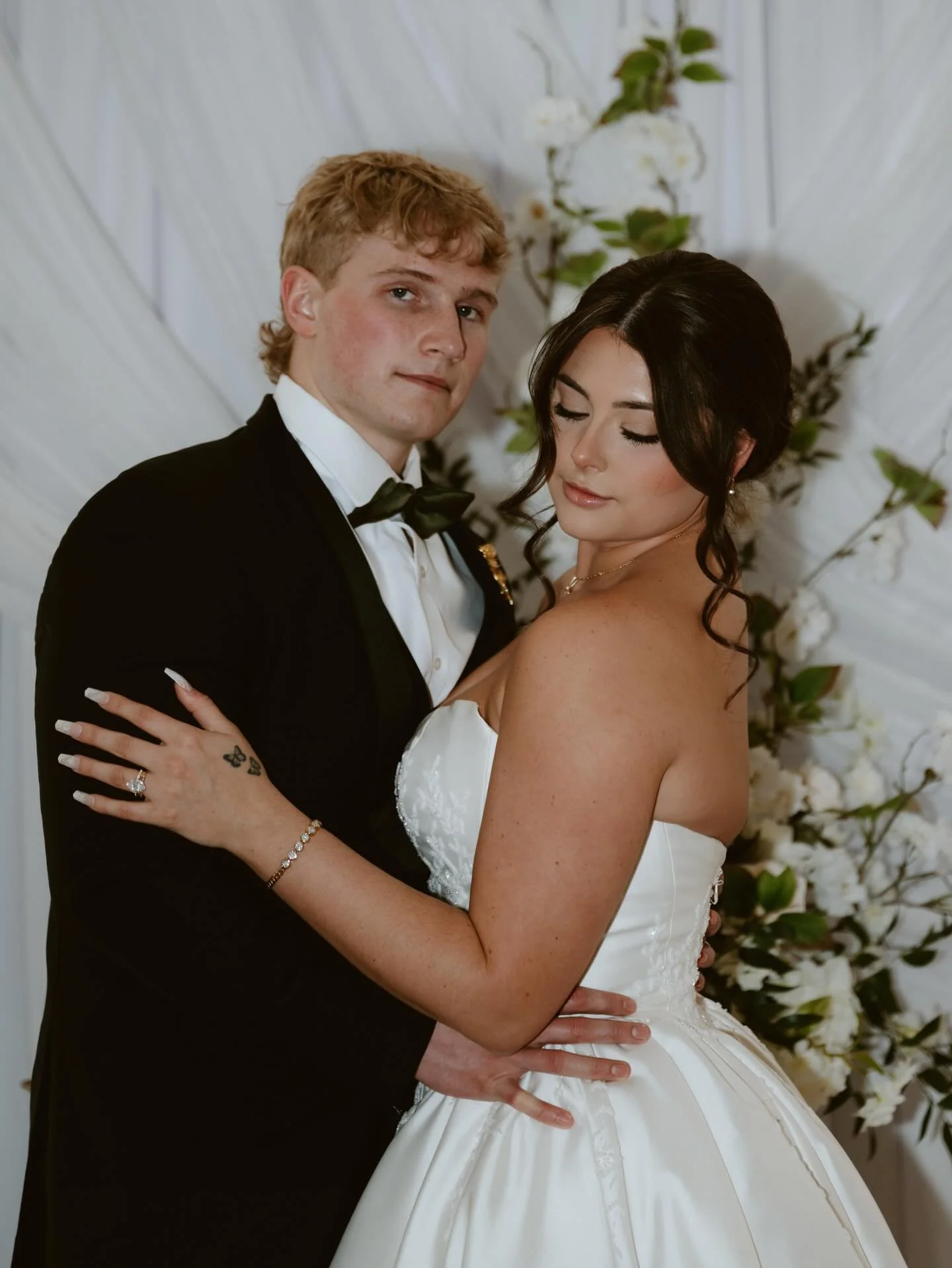 @bridalglow_casienaegele runs this Instagram account for the most part, but occasionally I (Karen) boop on over 🪄
Today definitely required a boop by, because @kyliew.photo delivered these photos to me, and I just need to publicly yell how proud I a