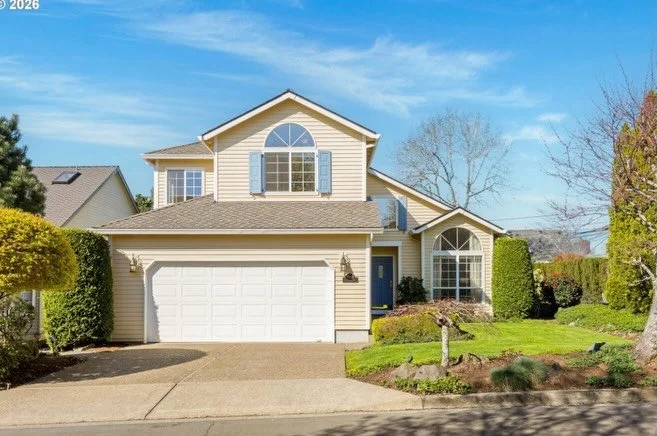 ✨Offer Accepted!✨

I&rsquo;m not always the biggest fan of 90s homes, but this Lake Oswego stunner is one I can get behind. It is immaculately maintained and meticulously updated. I&rsquo;m thrilled for my buyers and so glad I could help them land su