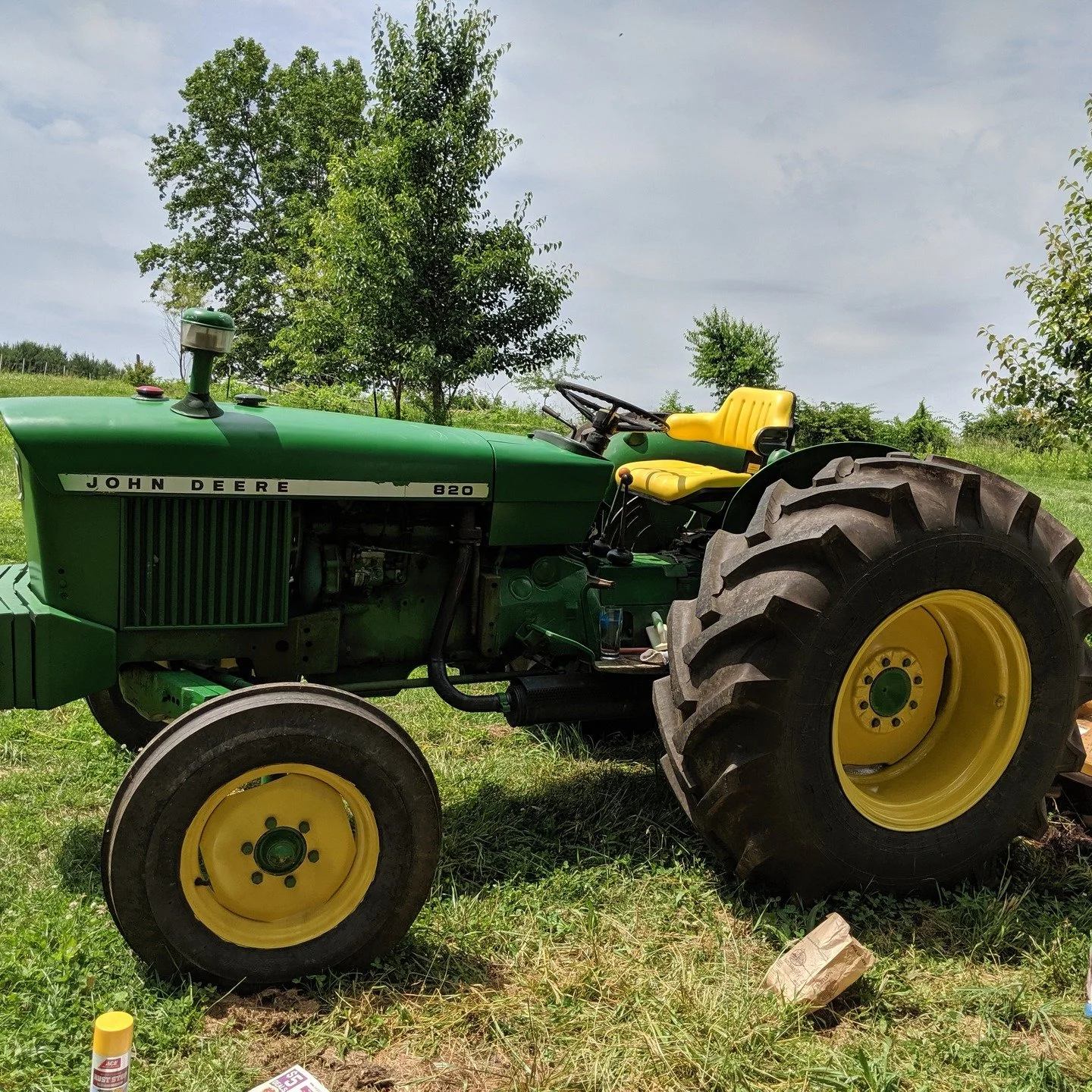 🚜🚜🚜 We love our tractor! This beast is a John Deere 820 from 1972, and she works HARD. She's the only tractor we have, and she does it all: mows, cultivates, tills, disks, shapes beds, spreads fertilizer and compost, pulls chicken coops - you name