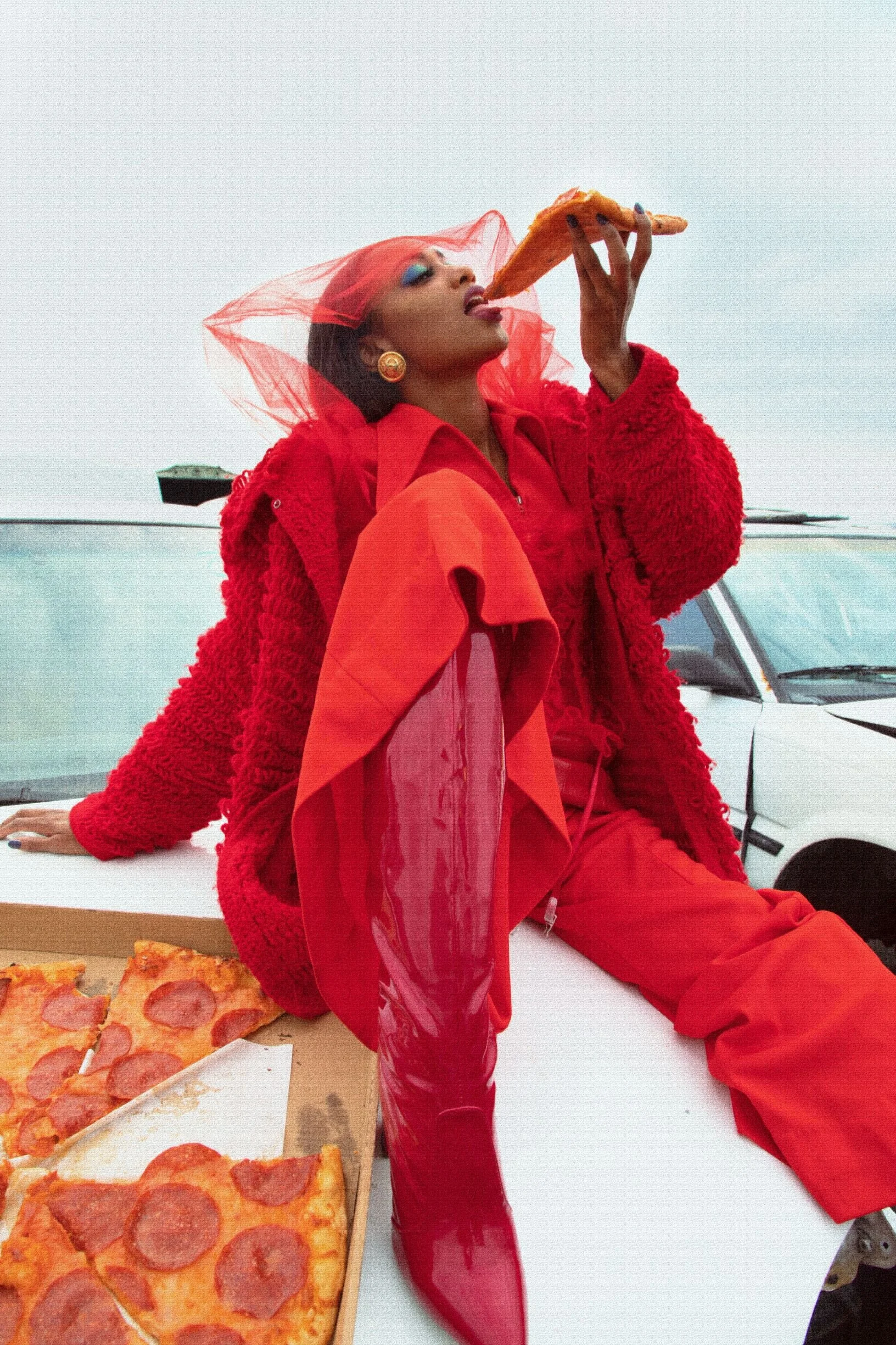 Pepperoni compliments the model’s custom NyLaurent design