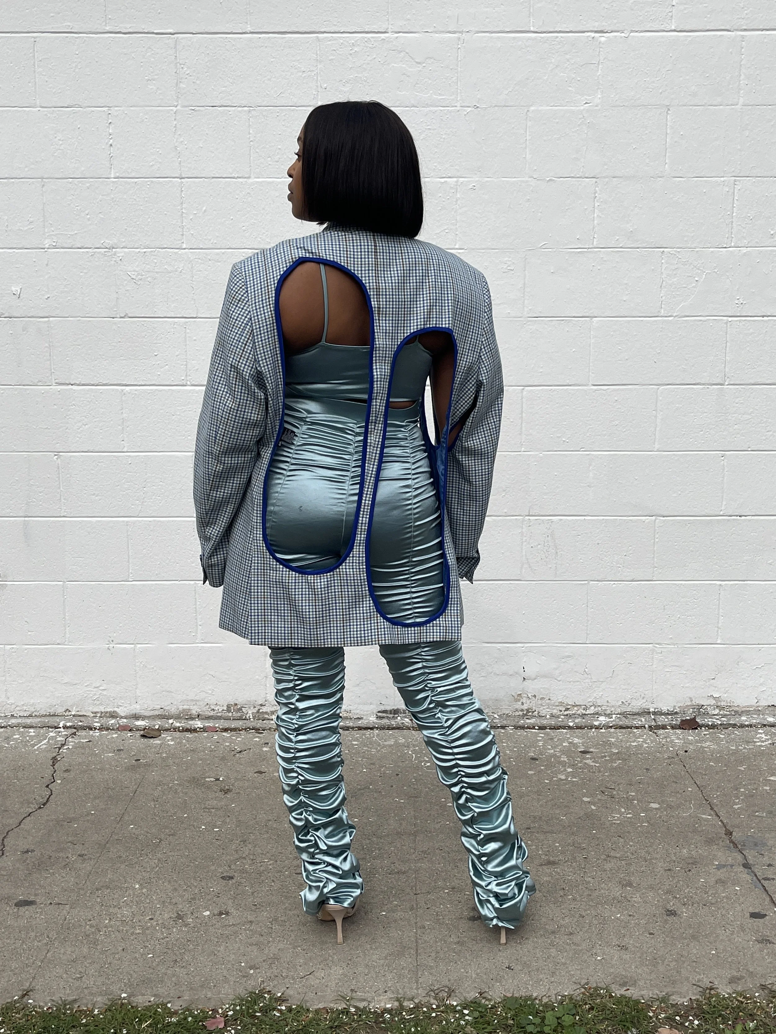 Blue Oval - side.JPG