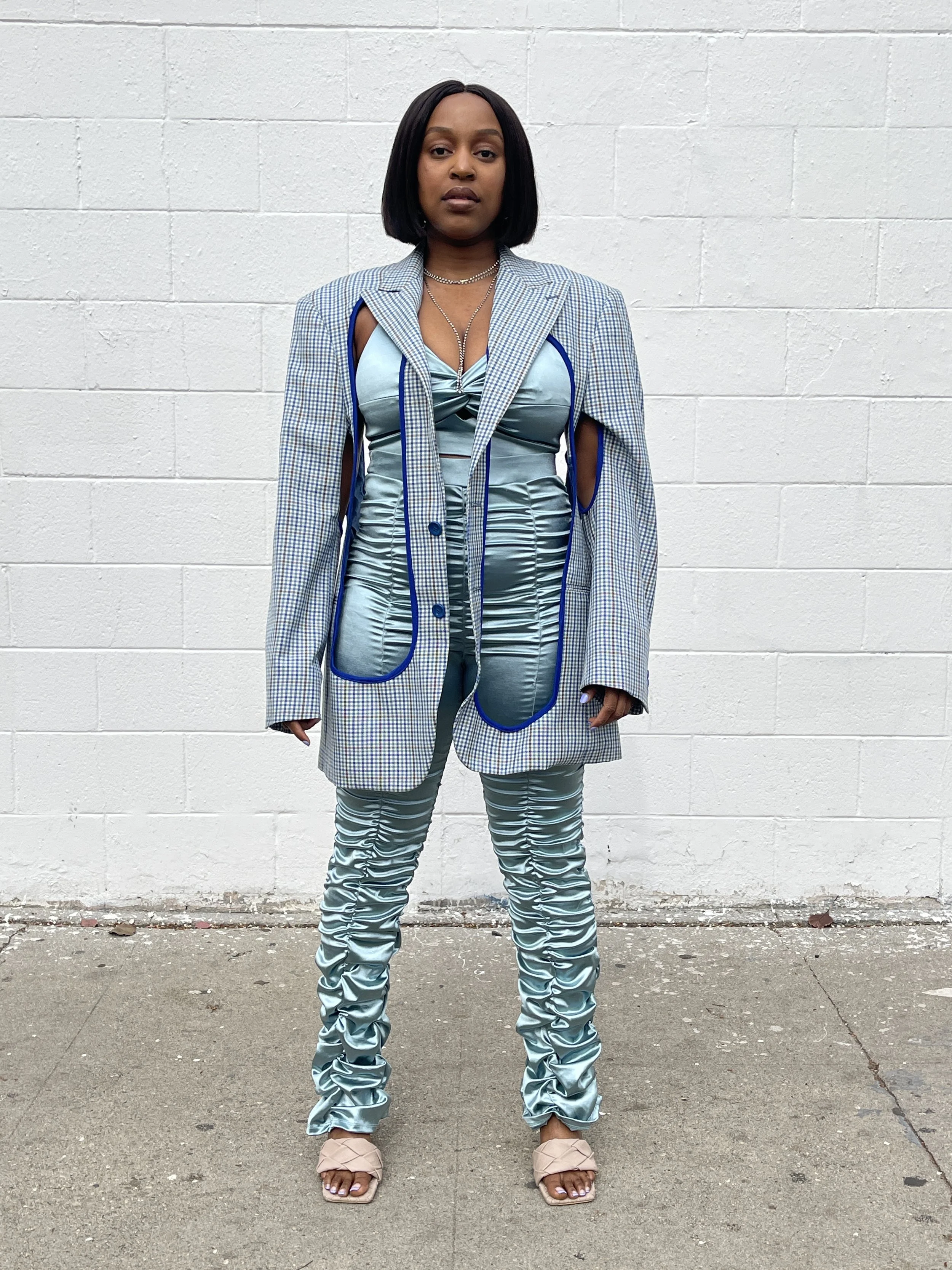 Blue Oval - Front.JPG