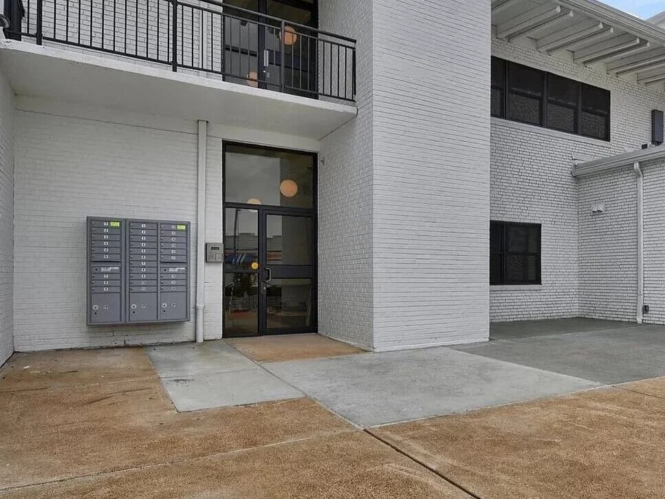 Outdoor+Entrance+copy.jpg