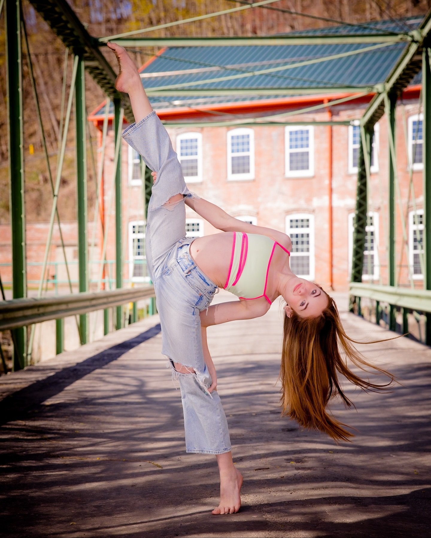 Some days the bridge is just a bridge&hellip; and some days it becomes the perfect spot to for a shoot with Kaitlyn!!!

Dancer:  @kaitlyn.hart_ 
At: @creeksidecreativestudio (aka My Studio)

#garrettmcgphoto #dancephotography #dancephotoshoot #gmcgam