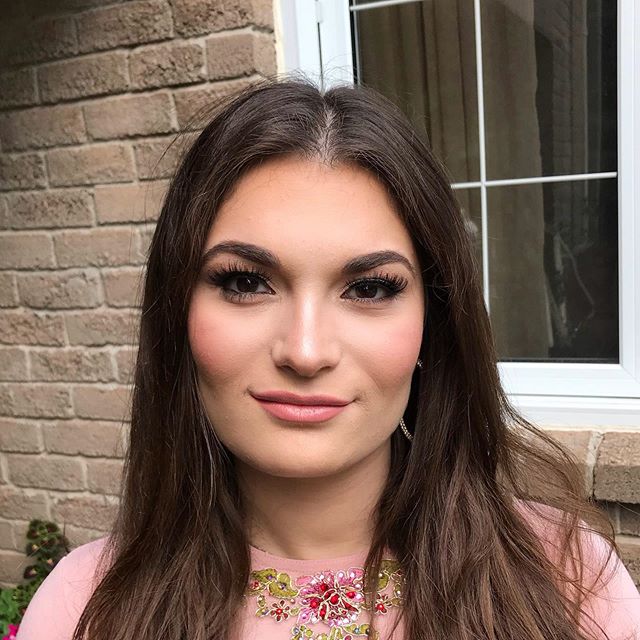 ✨All the way from Brooklyn, meet Rikki. Lovedddded glamming her up today for a wedding! 🤩 #makeupbyagnes #beauty #perfectlyposh #makeupofig #contour #highlight #makeuptakesskill **** scroll through my stories to see the #before and #after