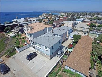 5030 Santa Cruz Ave.jpg