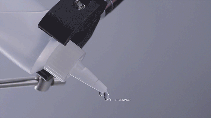 Moisture-Wicking_c6053209-7785-4910-9075-b6cff8fa24cb.gif