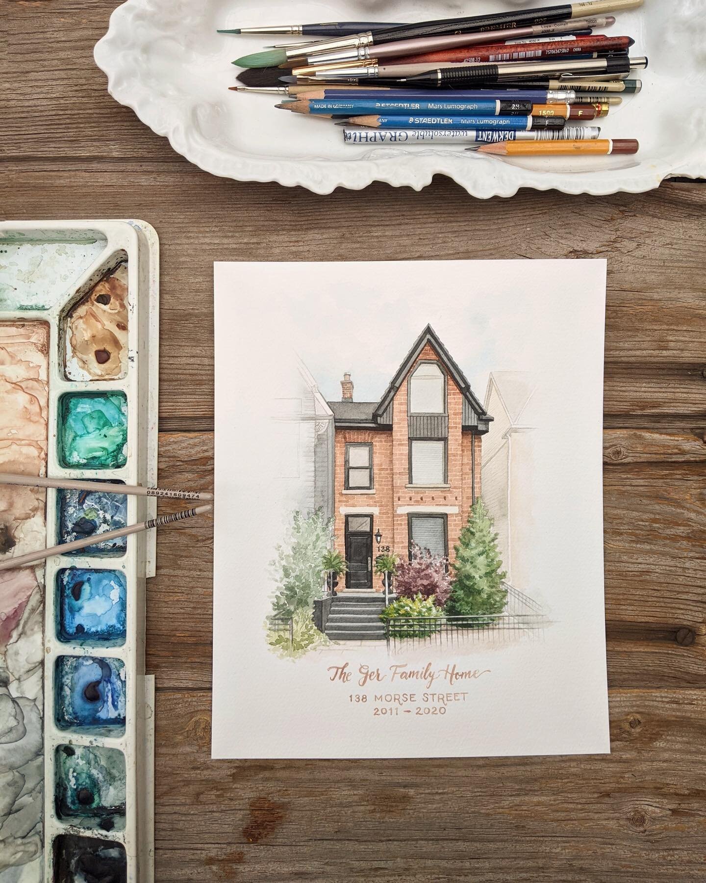 I&rsquo;ve had three home painting requests in the last two days, something must be in the air! Just thought I would share a few as it&rsquo;s been a while since :) Enjoy the sunshine today! 

Link in profile :)

#customhomepainting #customhomeportra