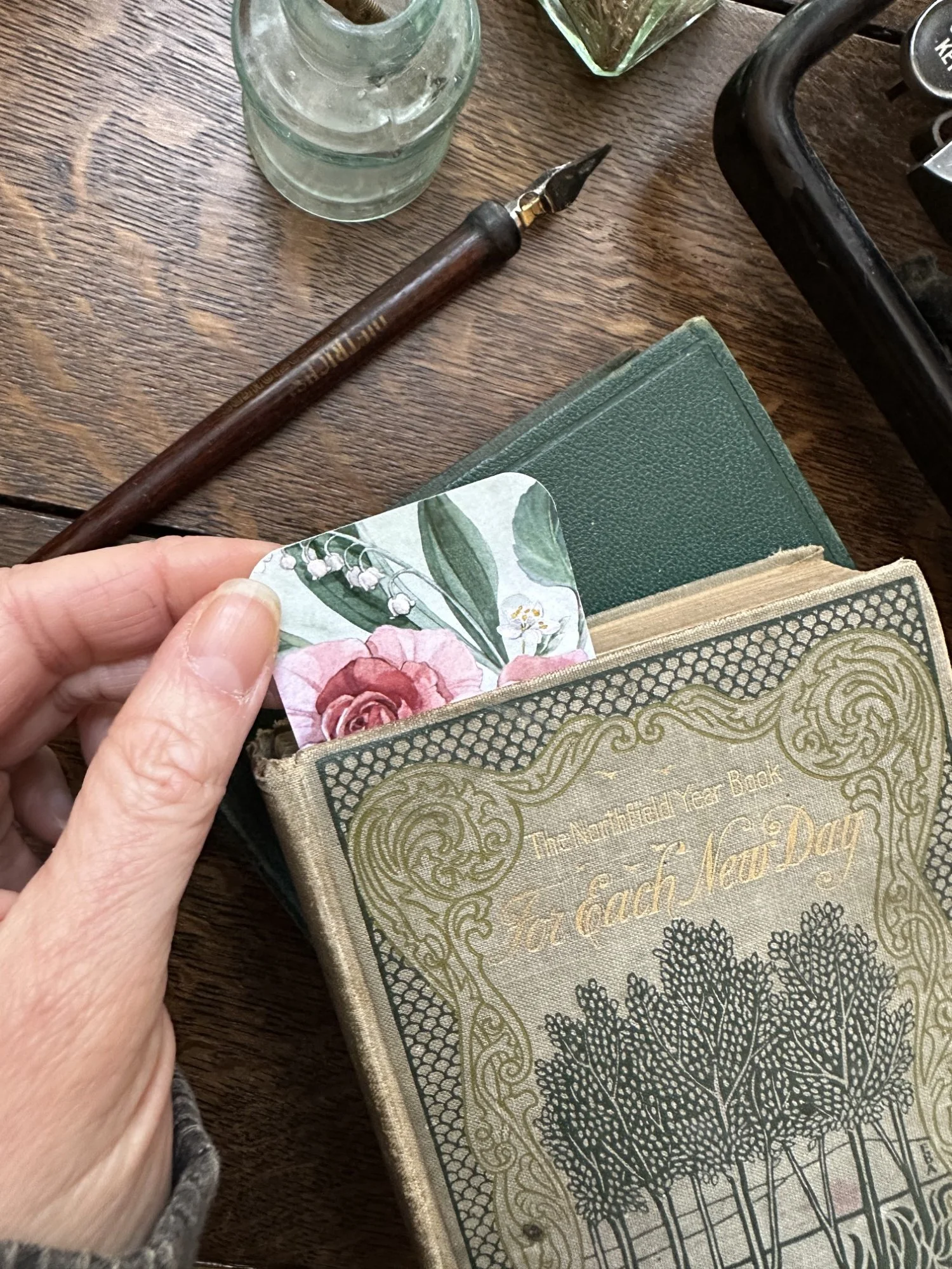 Bookmarks - Aliciasinfinity  (6) (Custom).JPG