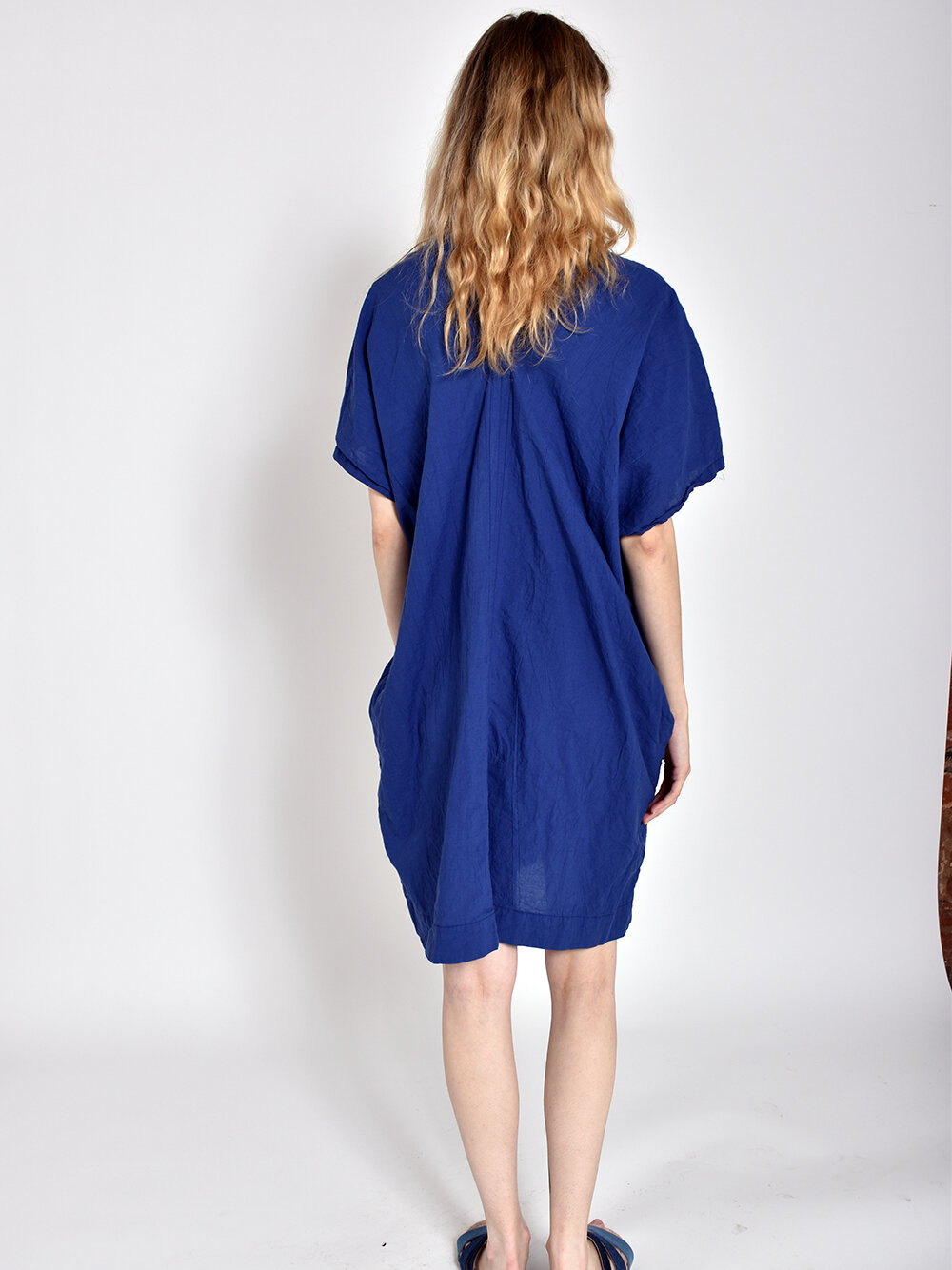100% cotton V-neck short sleeved dress, made in Brooklyn. — uzinyc