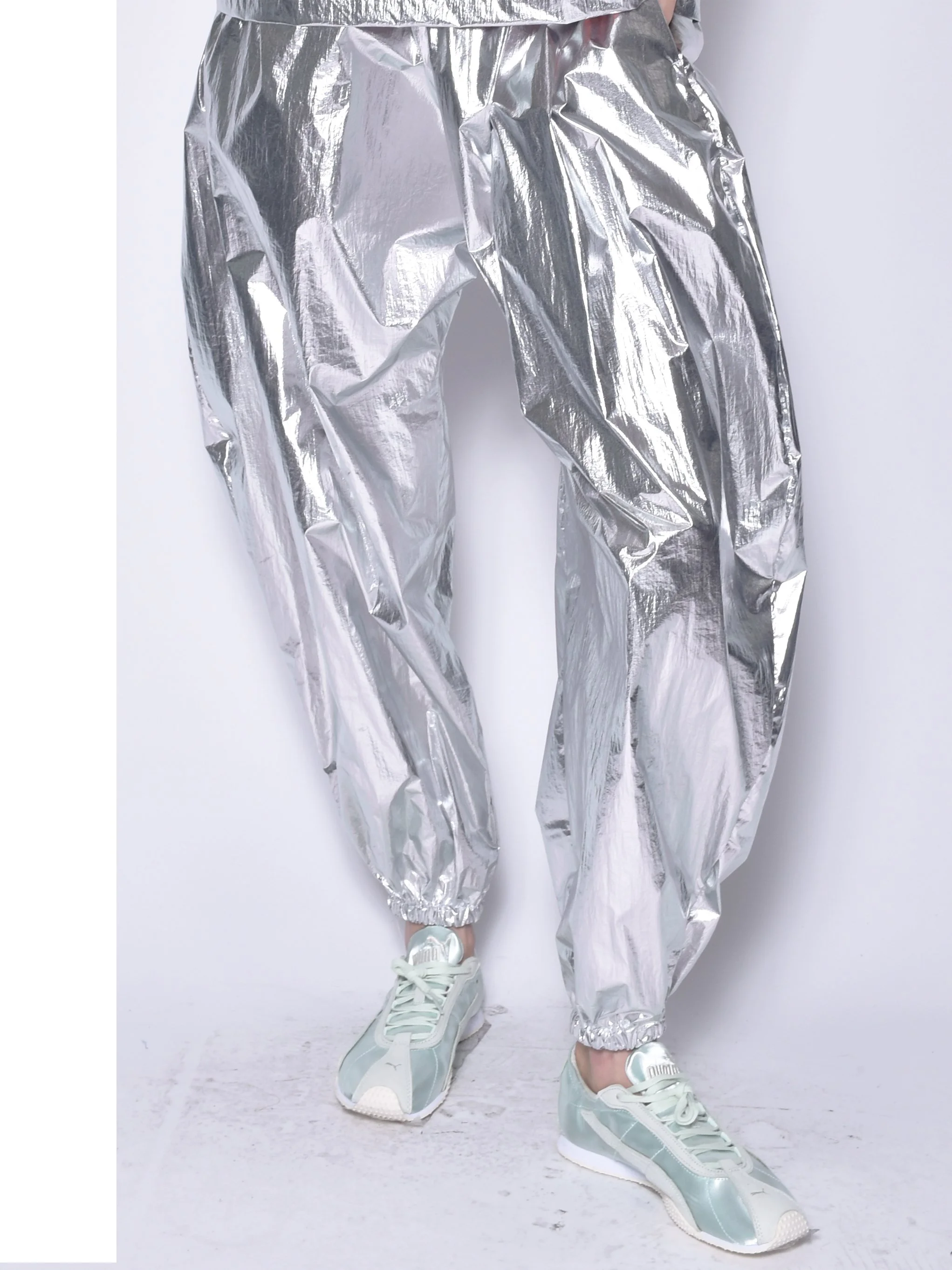 SIVER NYLON BALLOON PANTS